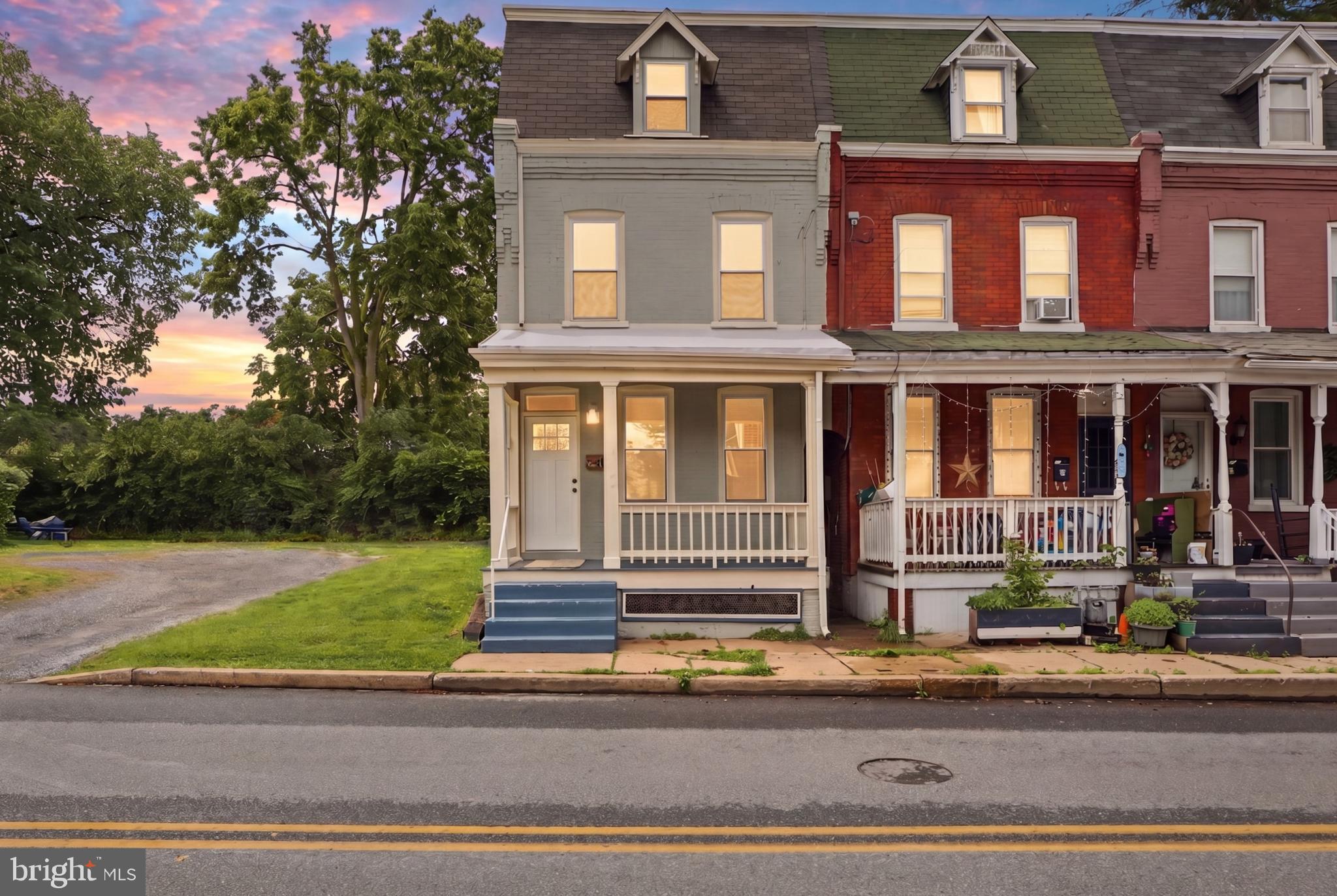 SOUTH WEST LANCASTER - Residential