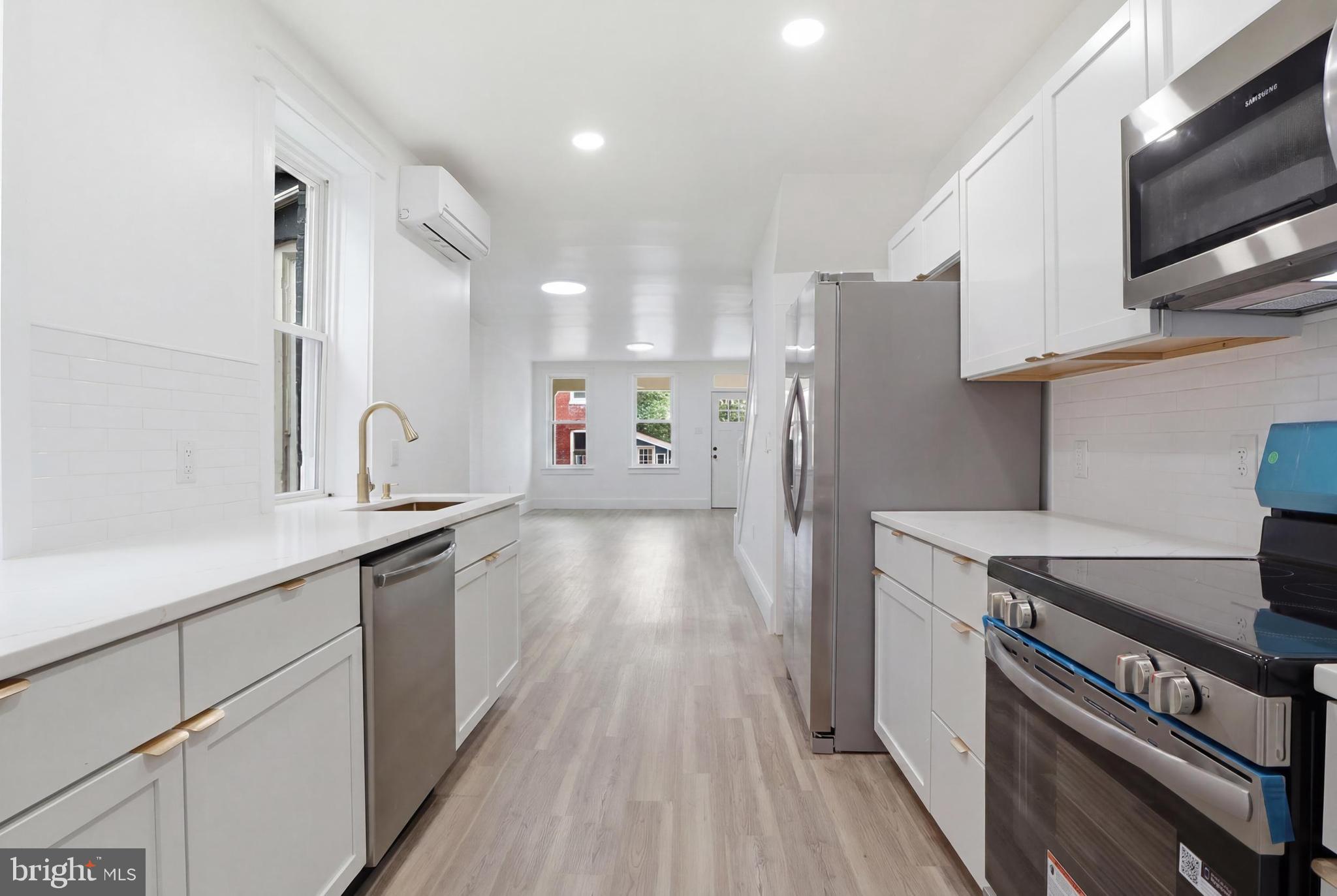 SOUTH WEST LANCASTER - Residential