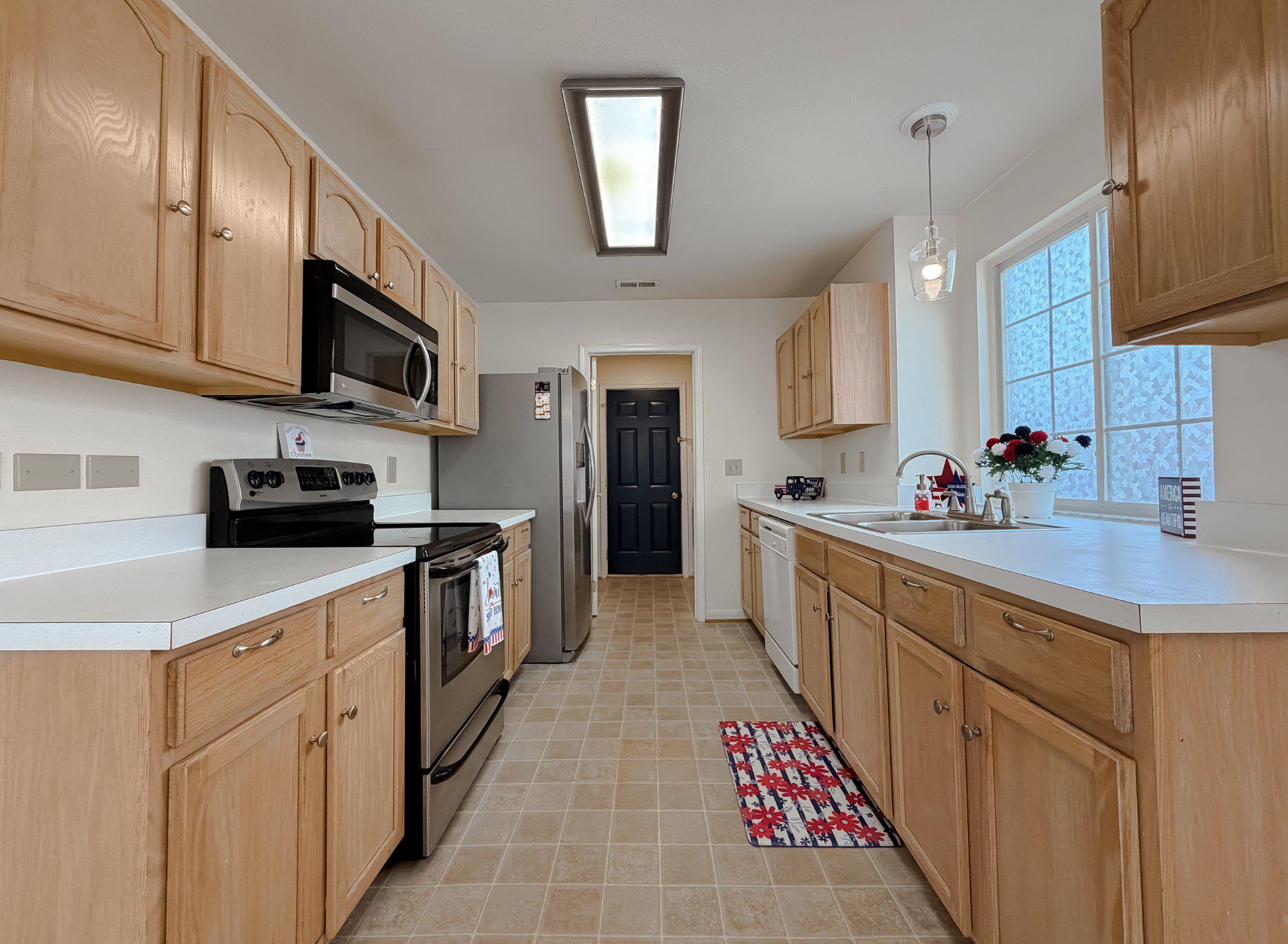 HICKORY HILLS NORTH - Residential