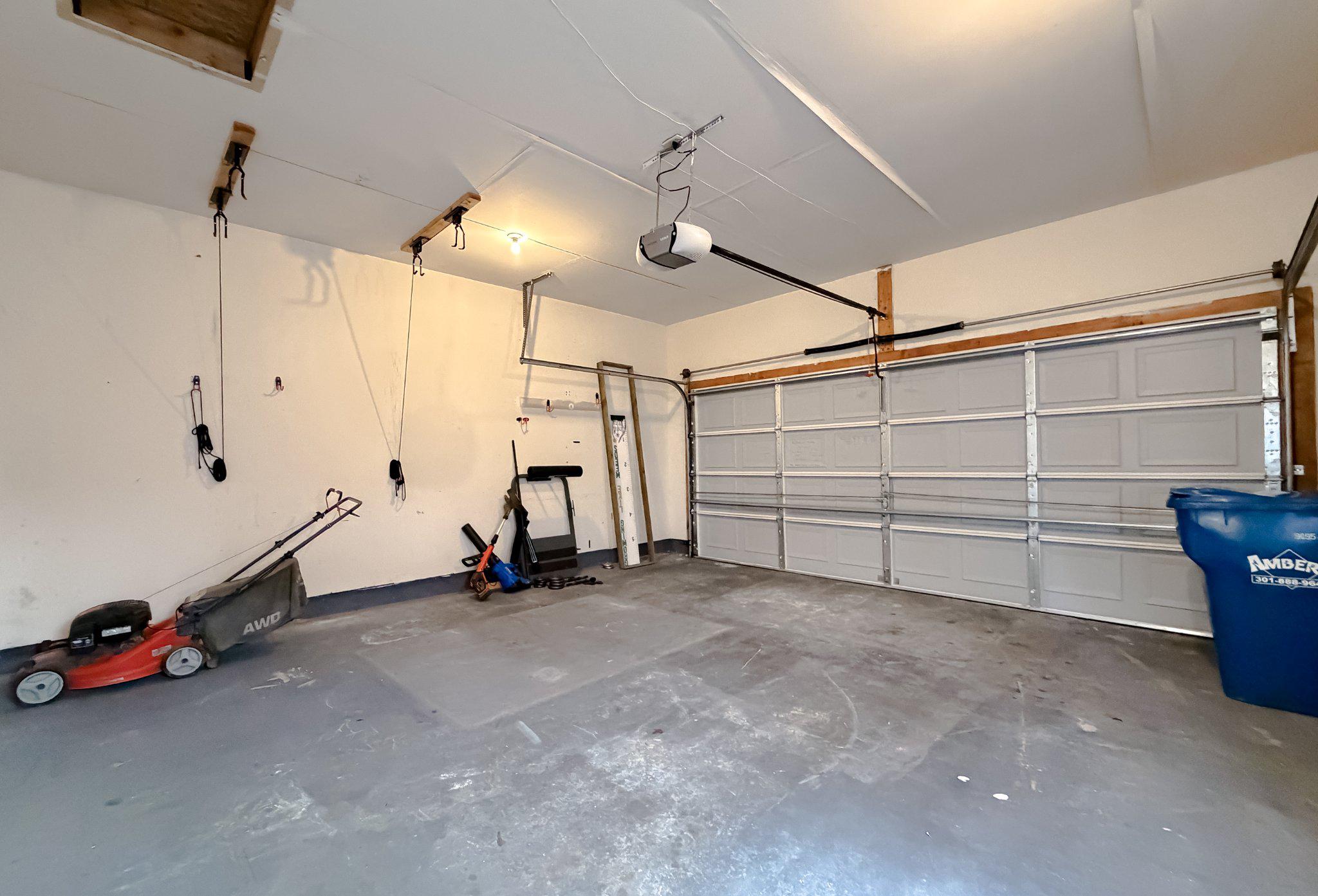 HICKORY HILLS NORTH - Residential