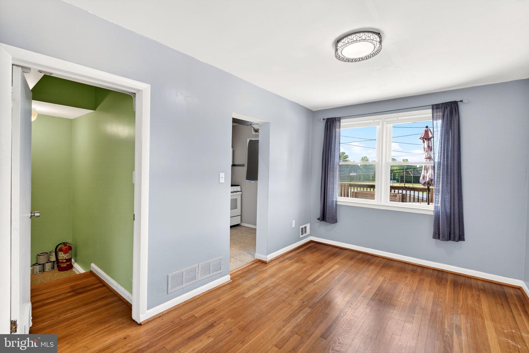 OAKLEIGH - Residential