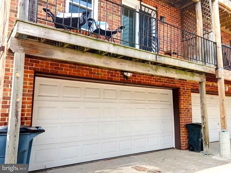 QUEEN VILLAGE - Residential Lease