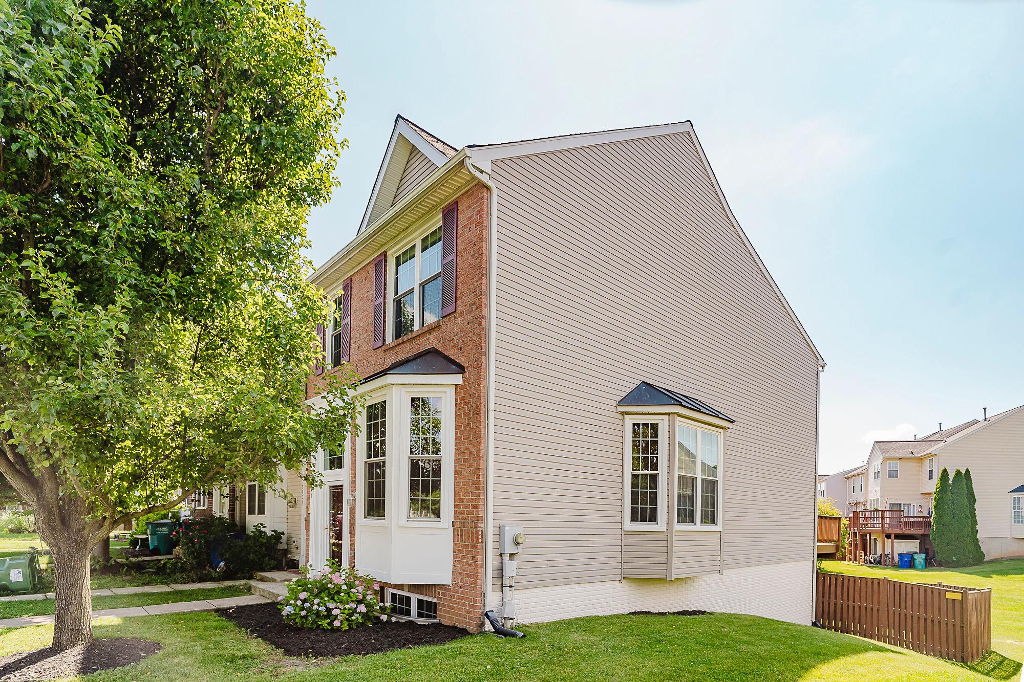 WELLINGTON TRACE - Residential