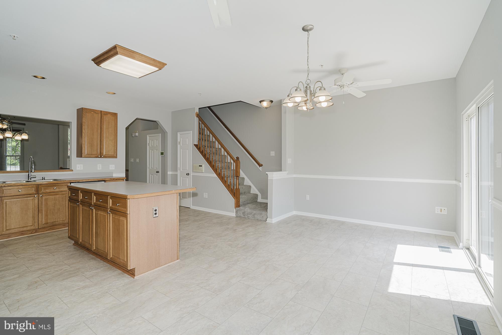 WELLINGTON TRACE - Residential
