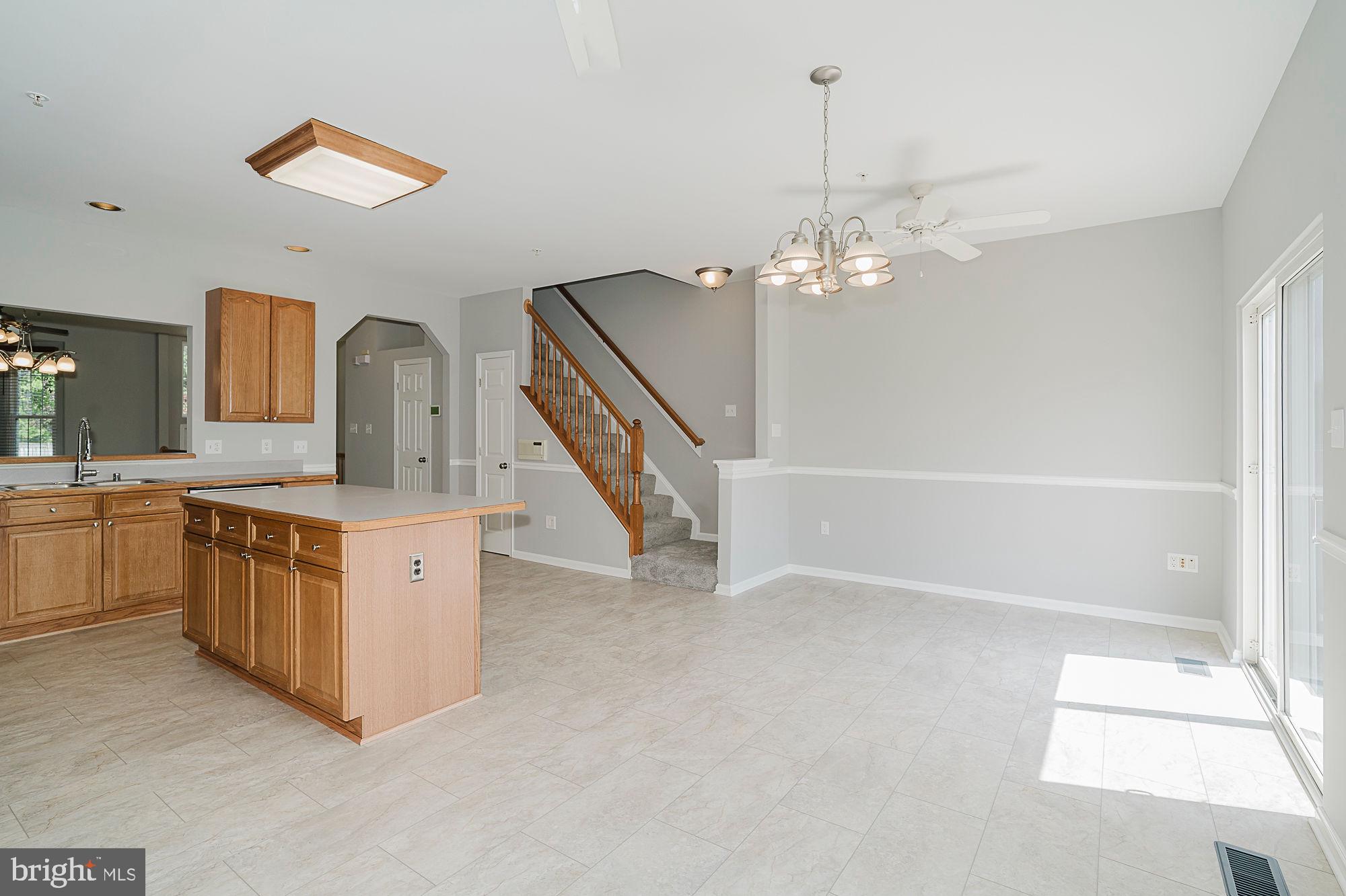 WELLINGTON TRACE - Residential