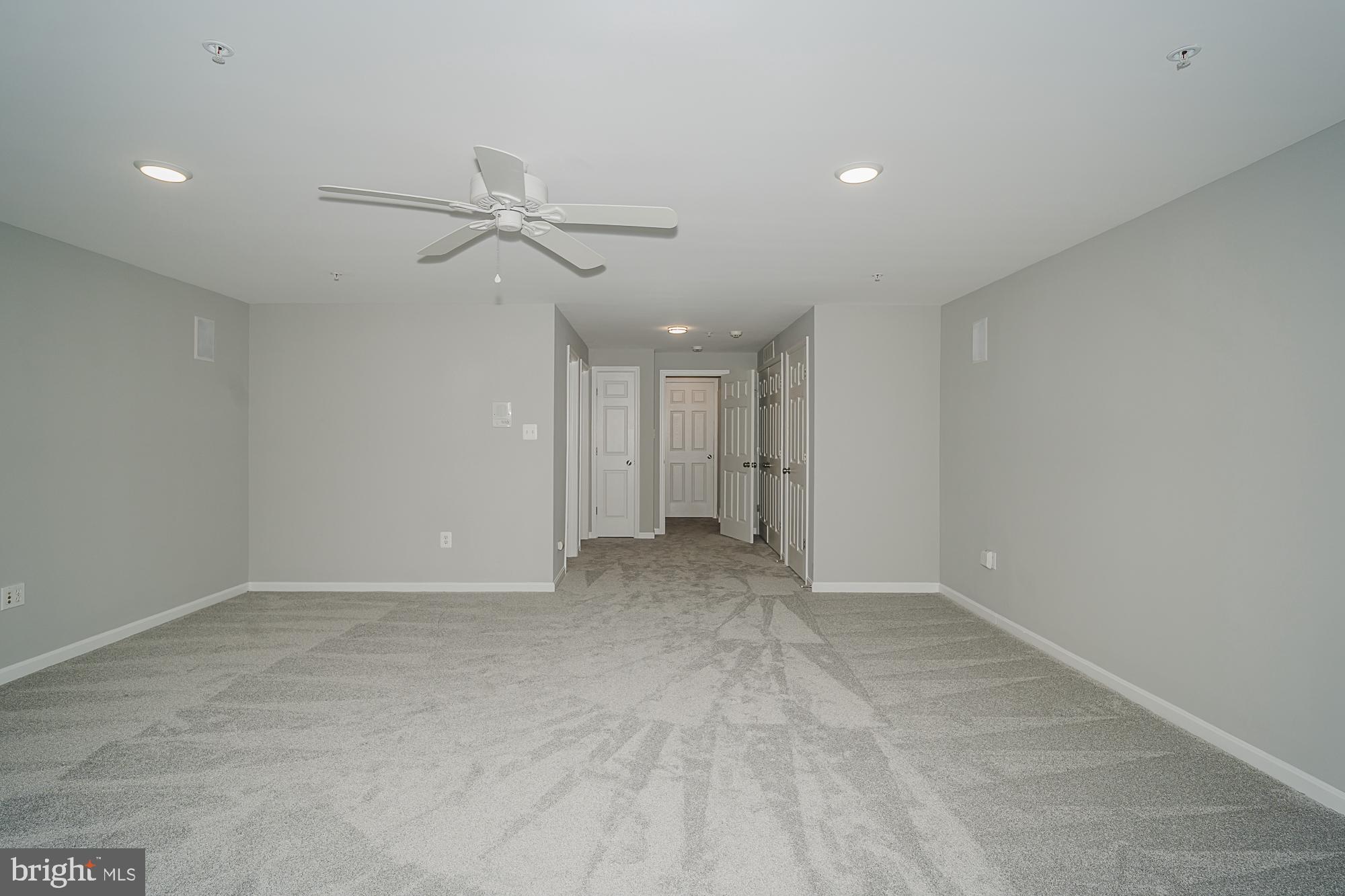 WELLINGTON TRACE - Residential