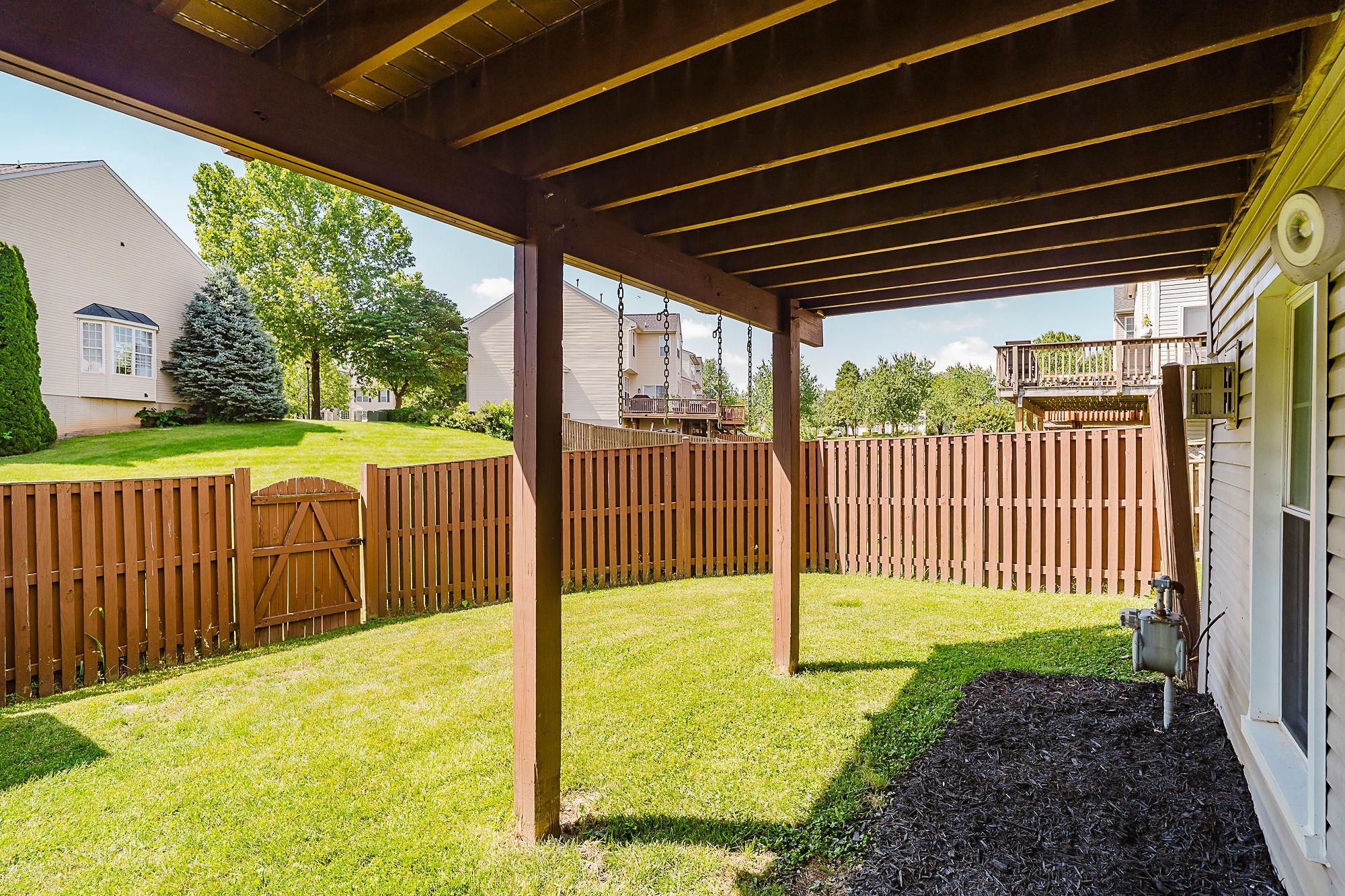 WELLINGTON TRACE - Residential