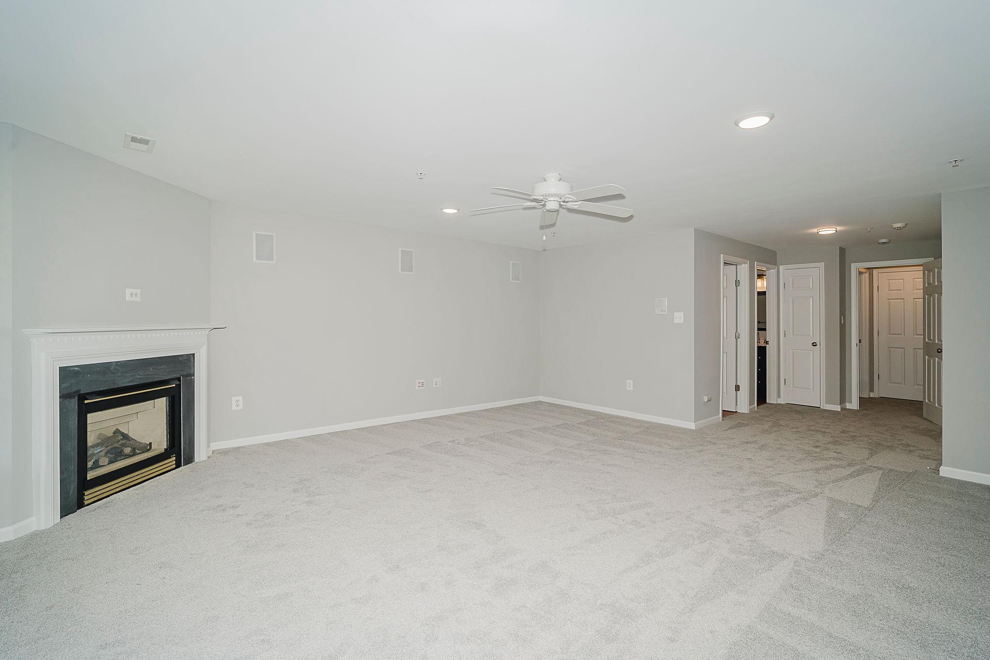WELLINGTON TRACE - Residential