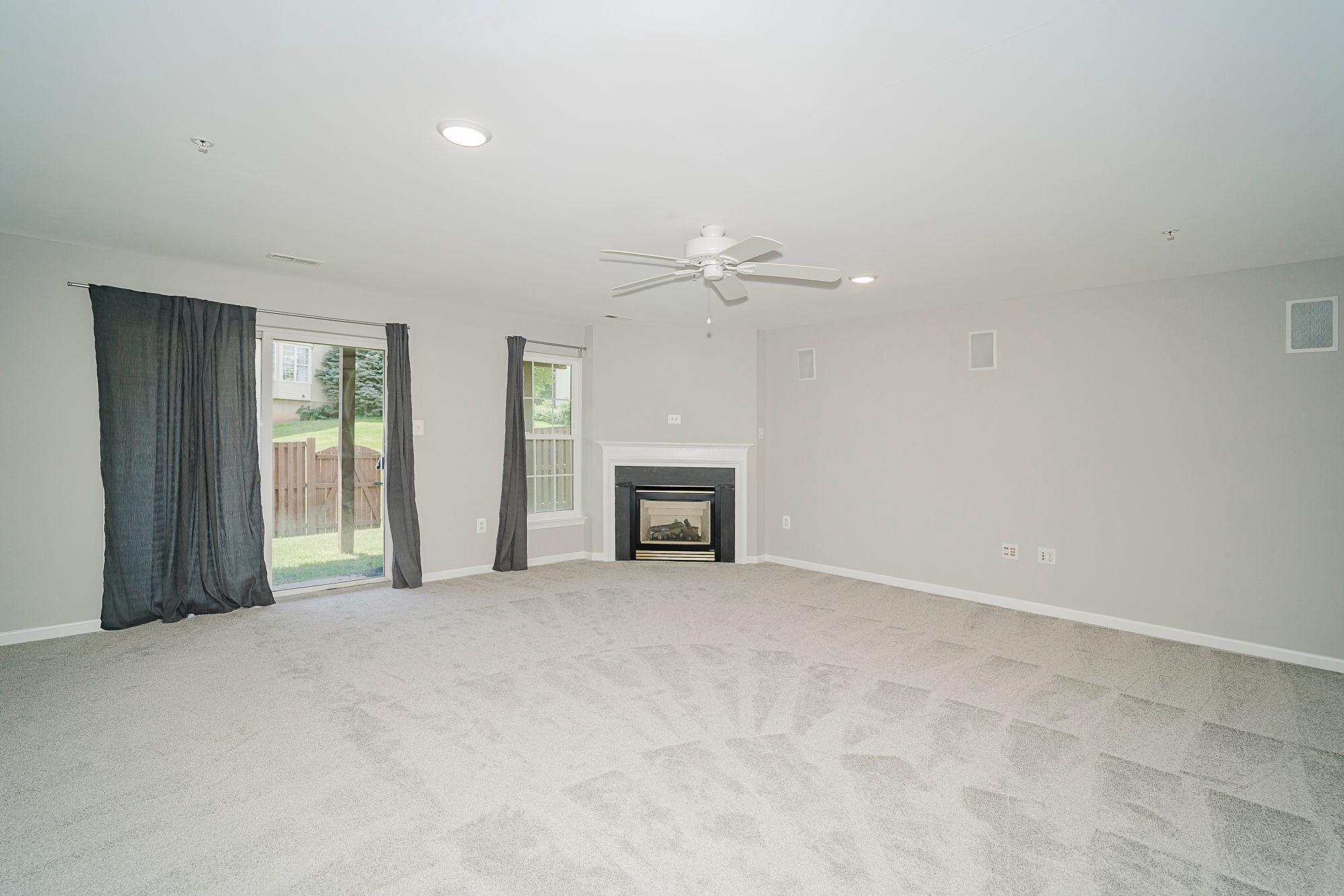 WELLINGTON TRACE - Residential