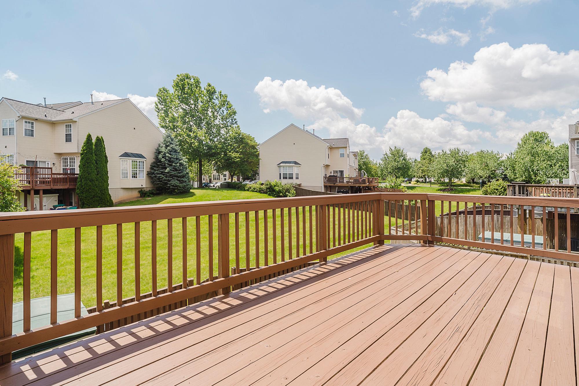 WELLINGTON TRACE - Residential