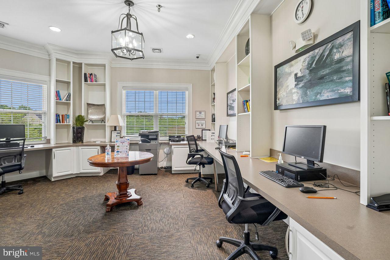 POTOMAC POINTE - Residential