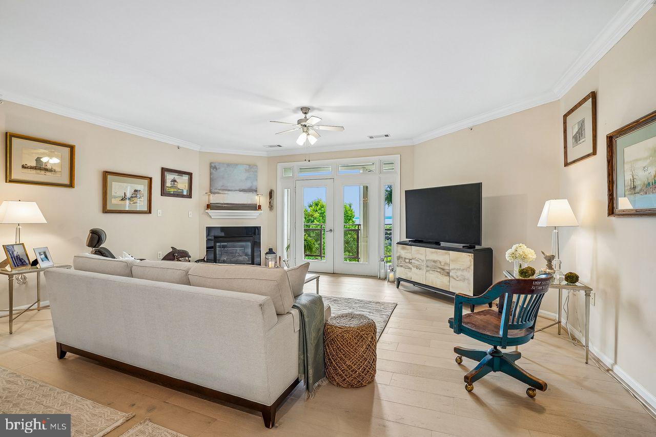 POTOMAC POINTE - Residential