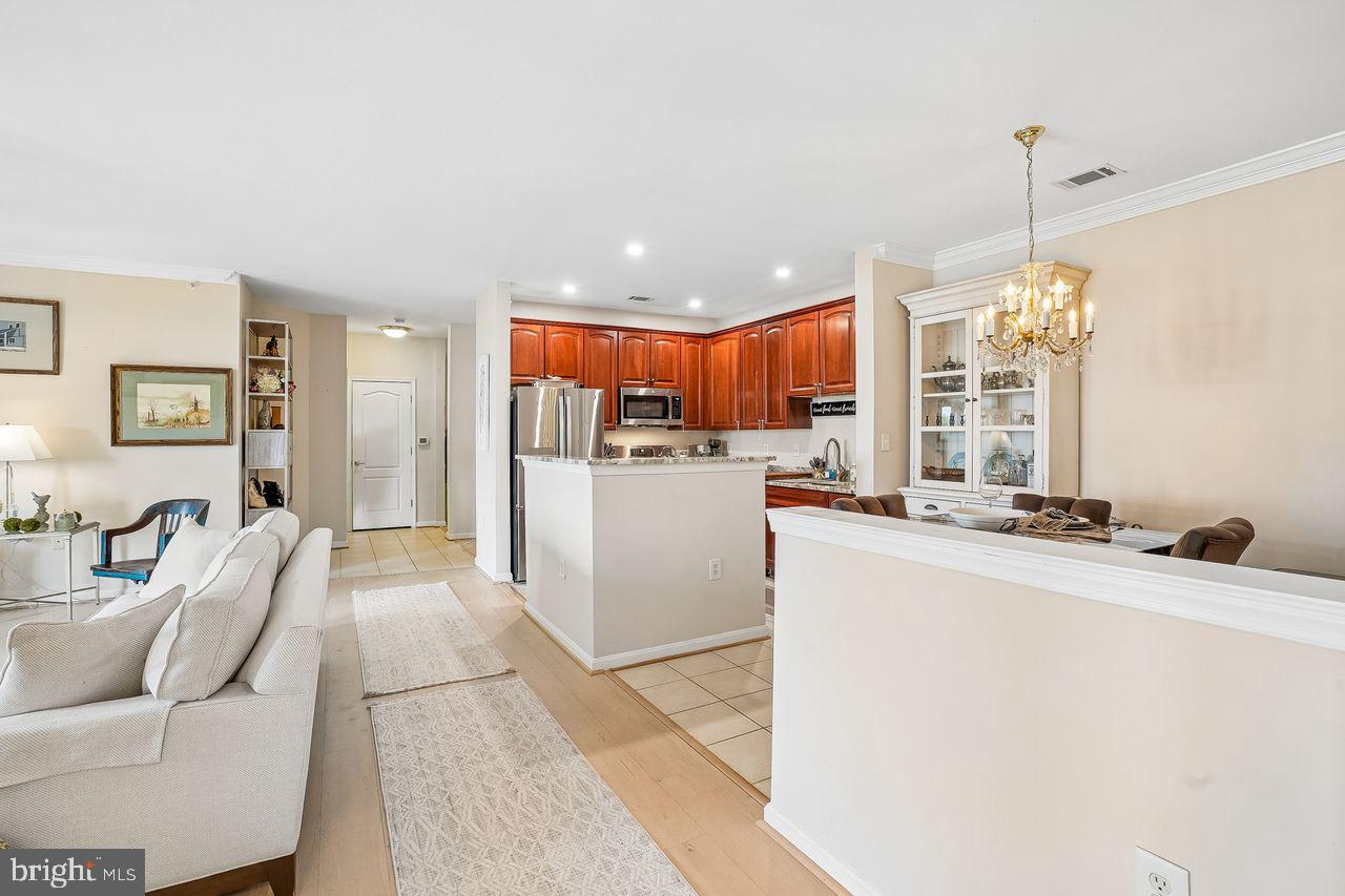 POTOMAC POINTE - Residential