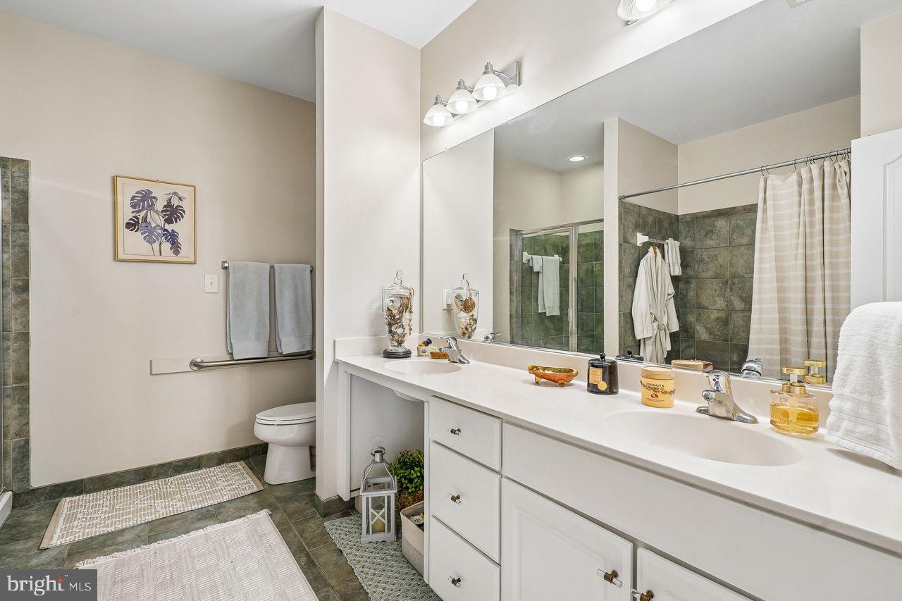 POTOMAC POINTE - Residential