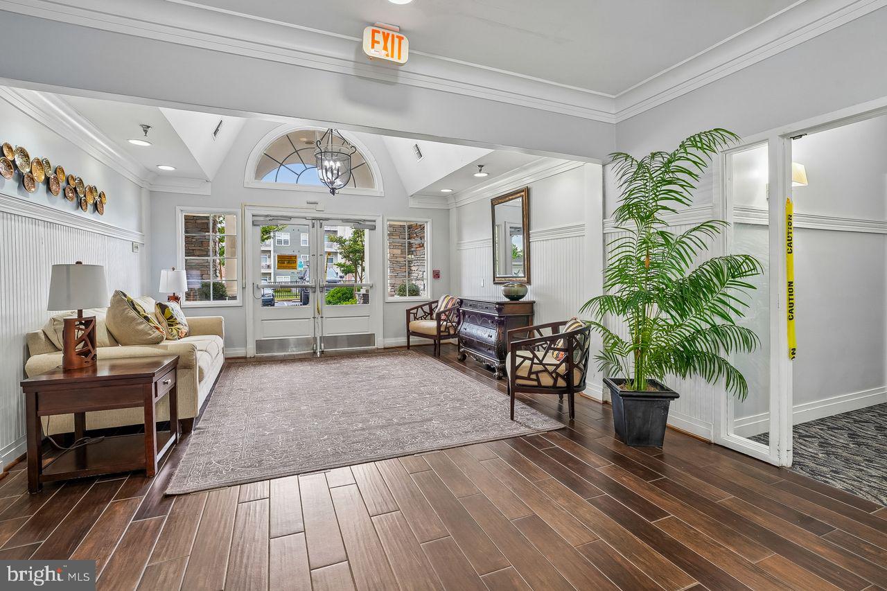 POTOMAC POINTE - Residential