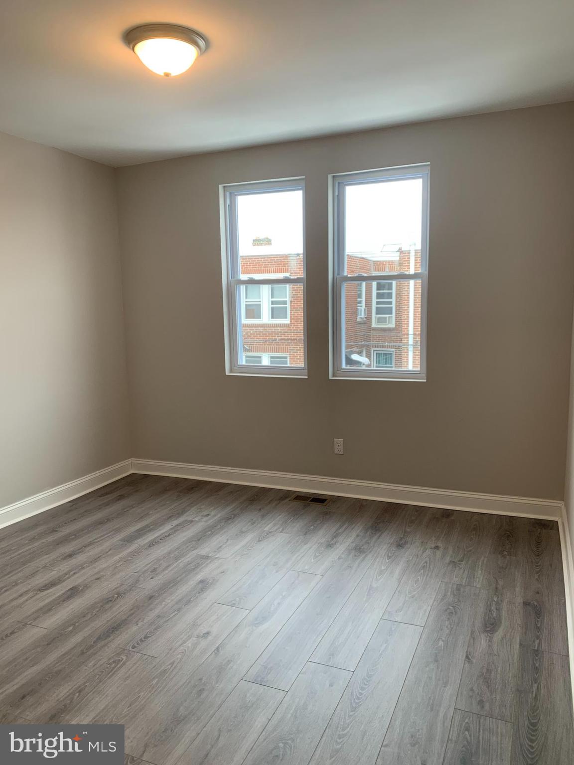 OXFORD CIRCLE - Residential Lease