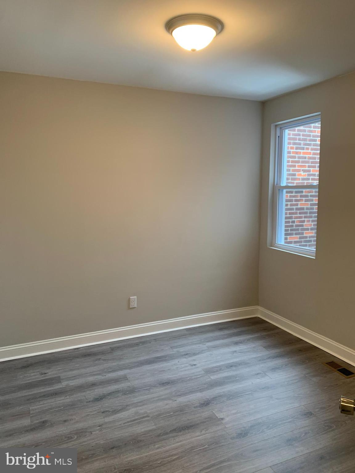 OXFORD CIRCLE - Residential Lease