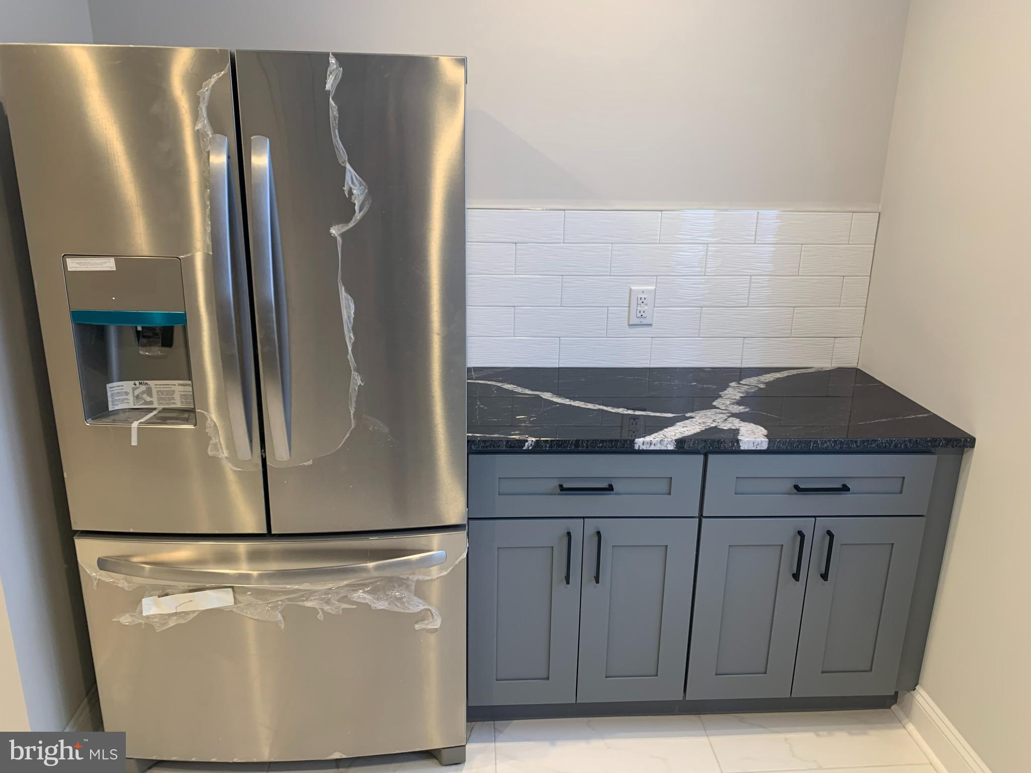 OXFORD CIRCLE - Residential Lease
