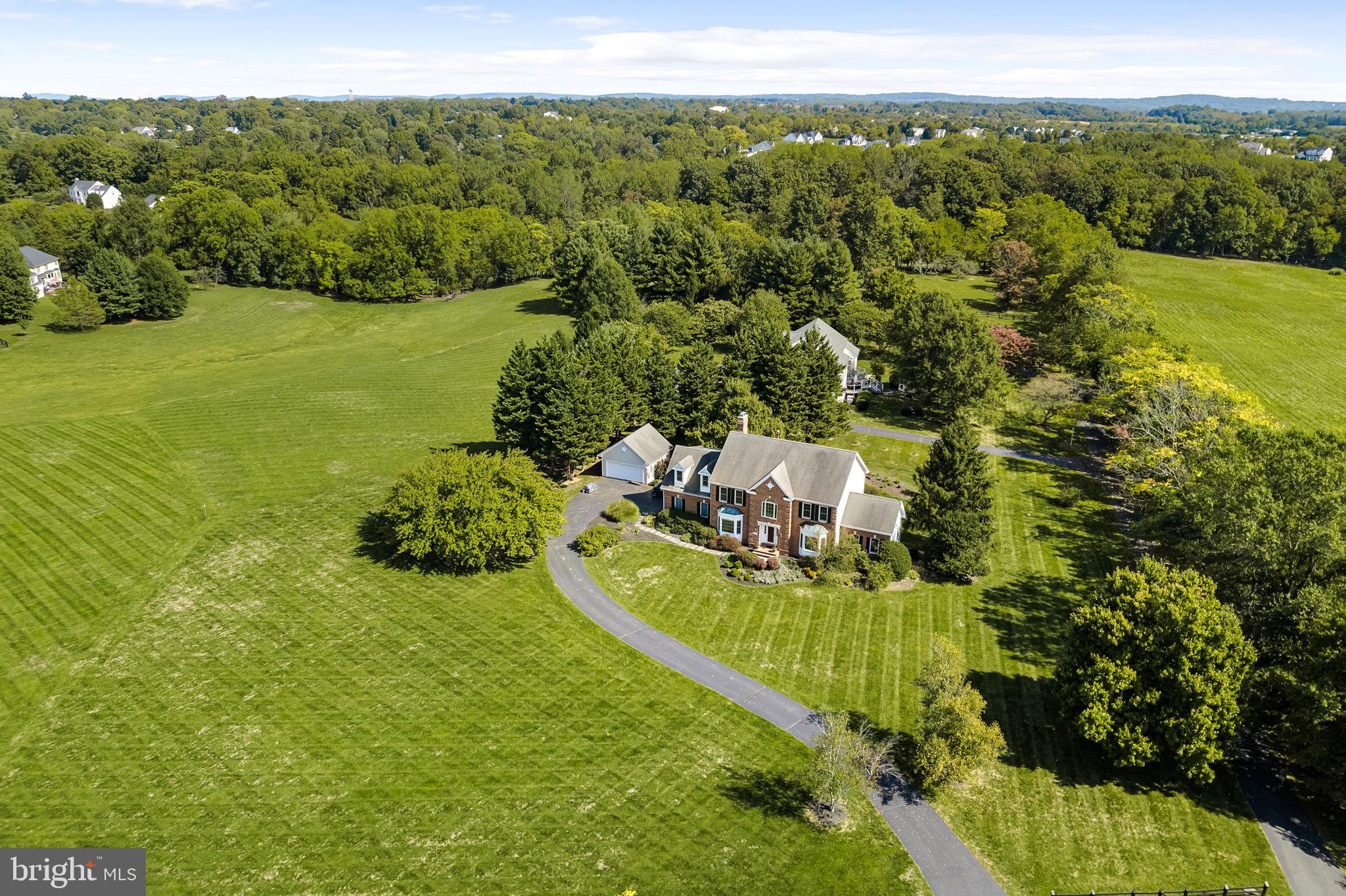 FARMINGTON ON THE GREEN - Residential