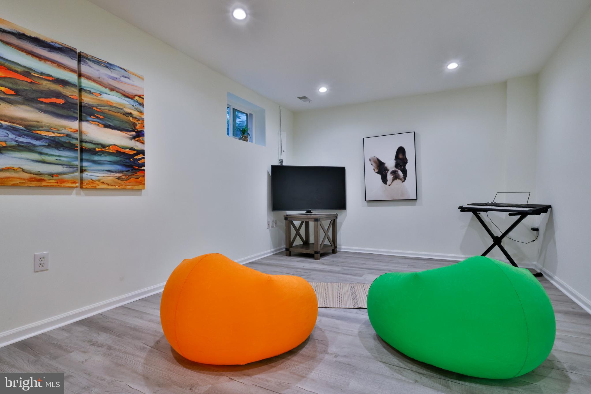 GERMANTOWN VIEW - Residential