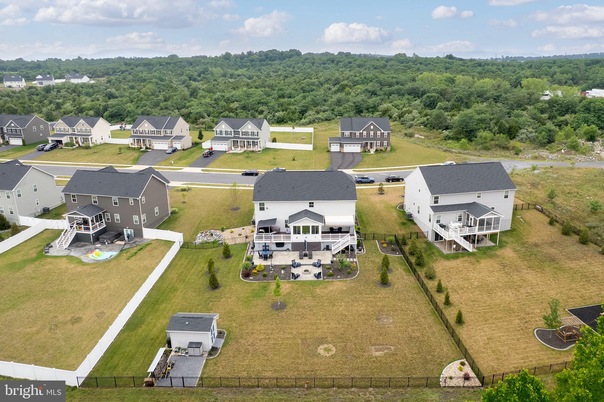 MOUNTAIN VIEW ESTATES - Residential