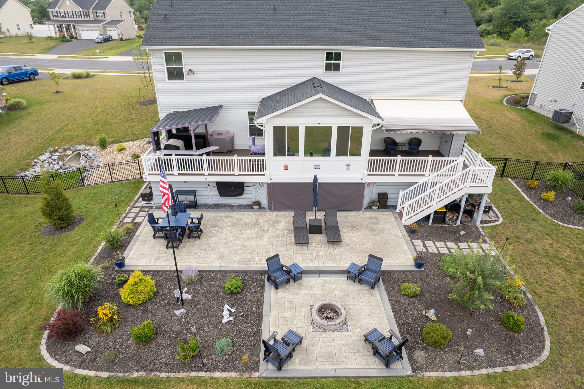 MOUNTAIN VIEW ESTATES - Residential