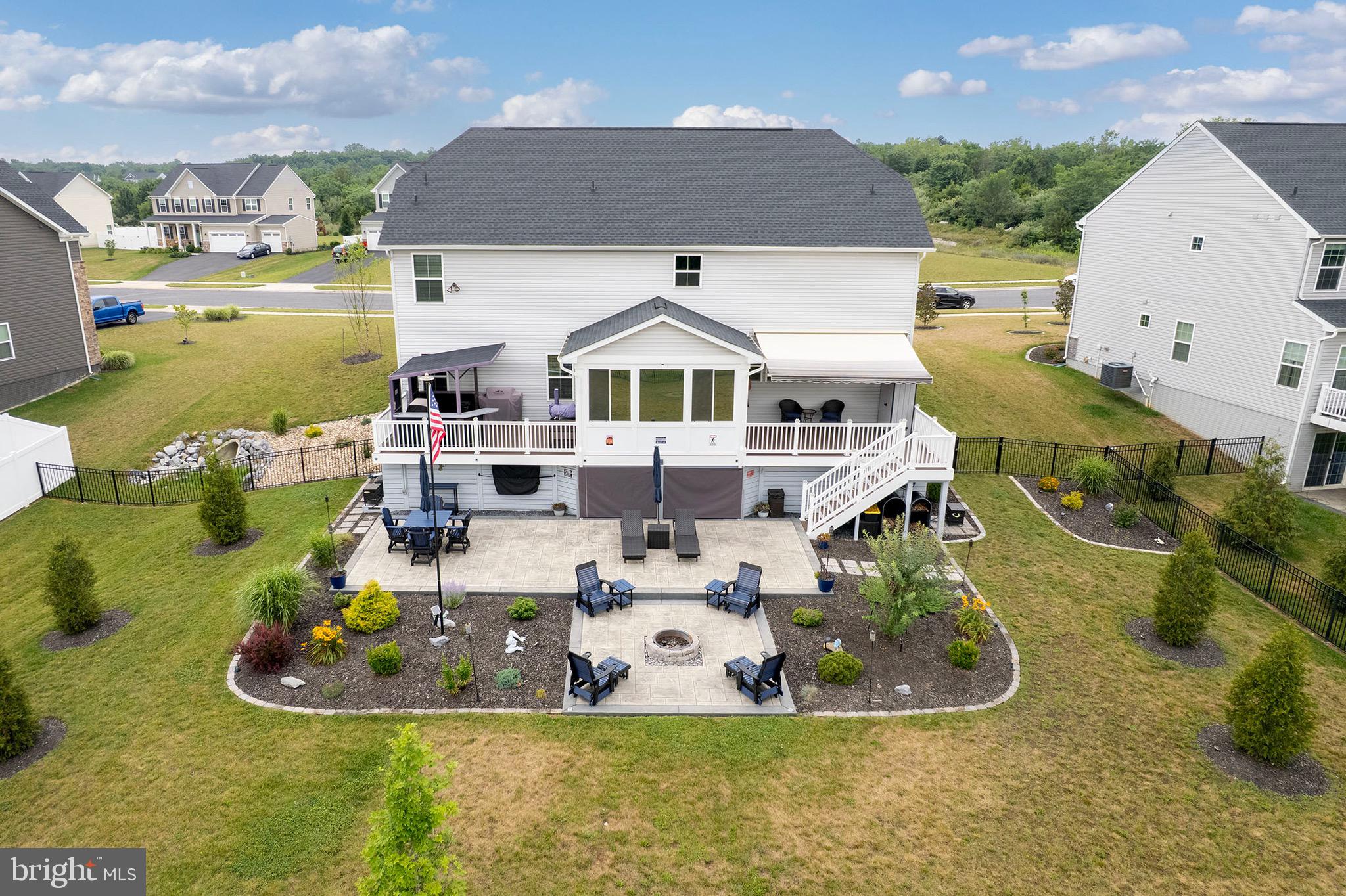 MOUNTAIN VIEW ESTATES - Residential