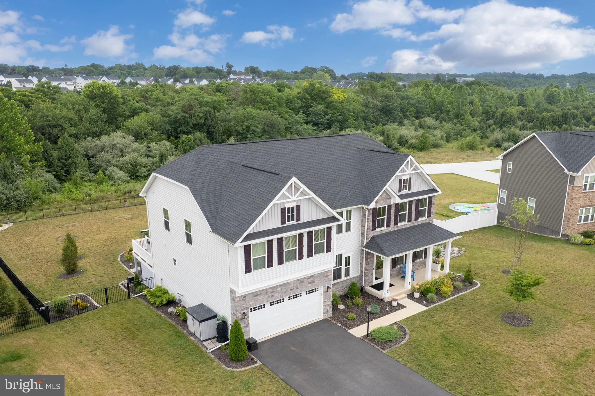 MOUNTAIN VIEW ESTATES - Residential