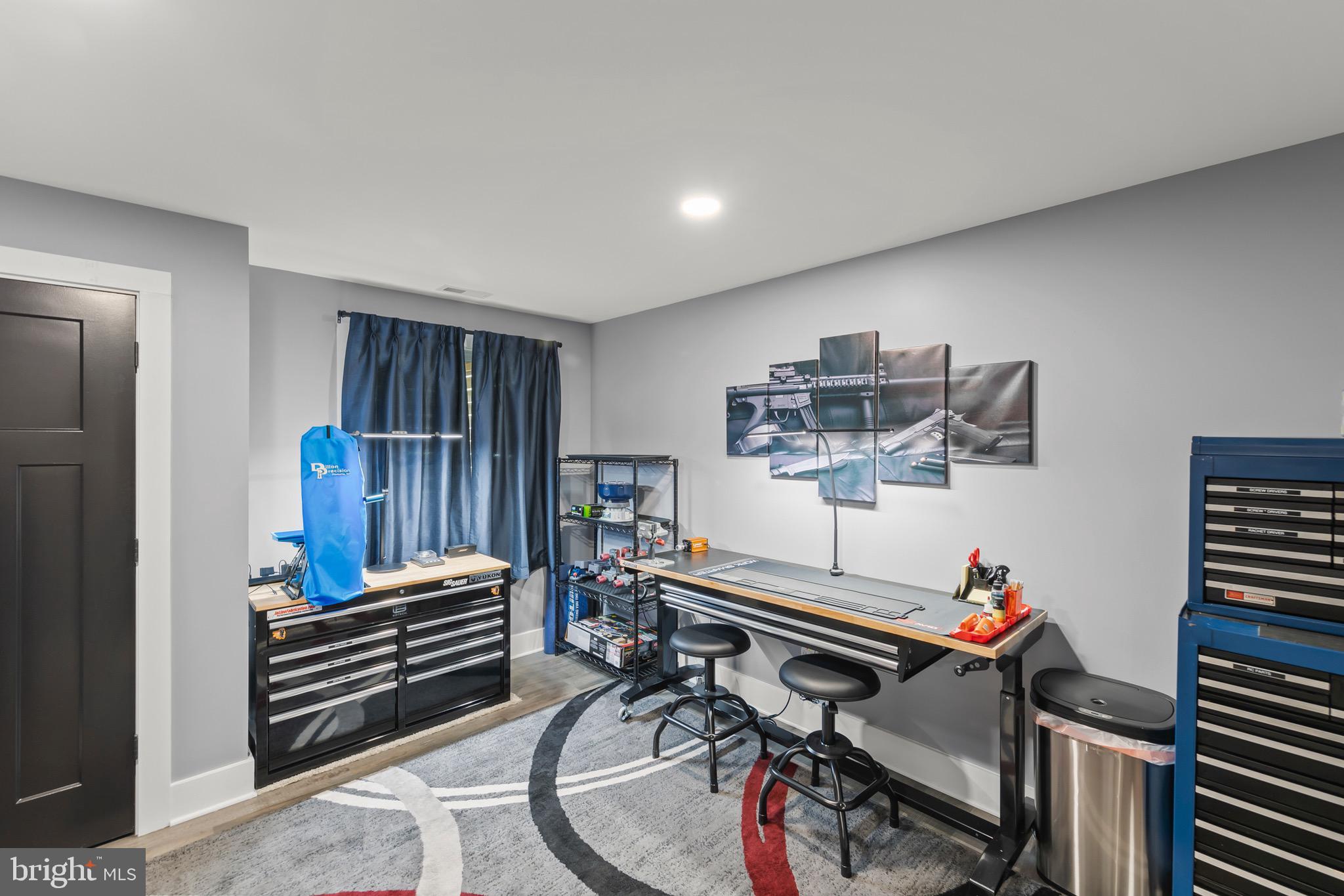 MOUNTAIN VIEW ESTATES - Residential