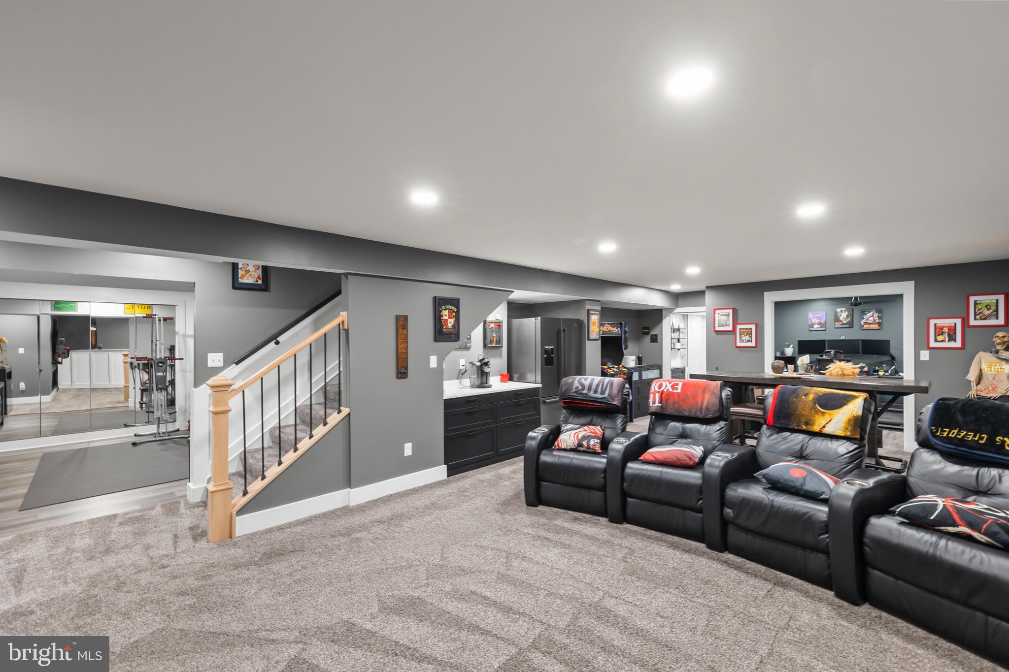 MOUNTAIN VIEW ESTATES - Residential