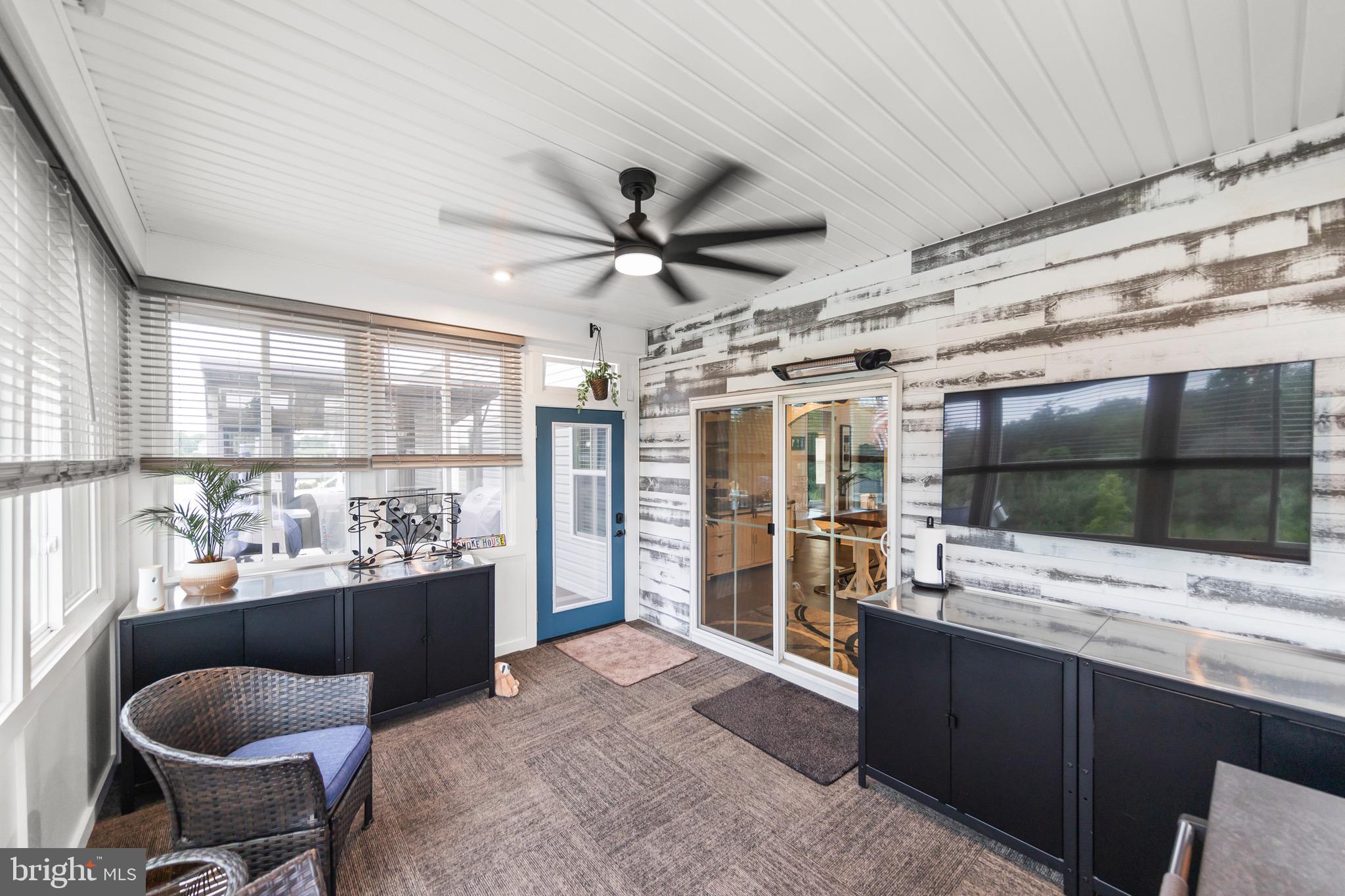 MOUNTAIN VIEW ESTATES - Residential