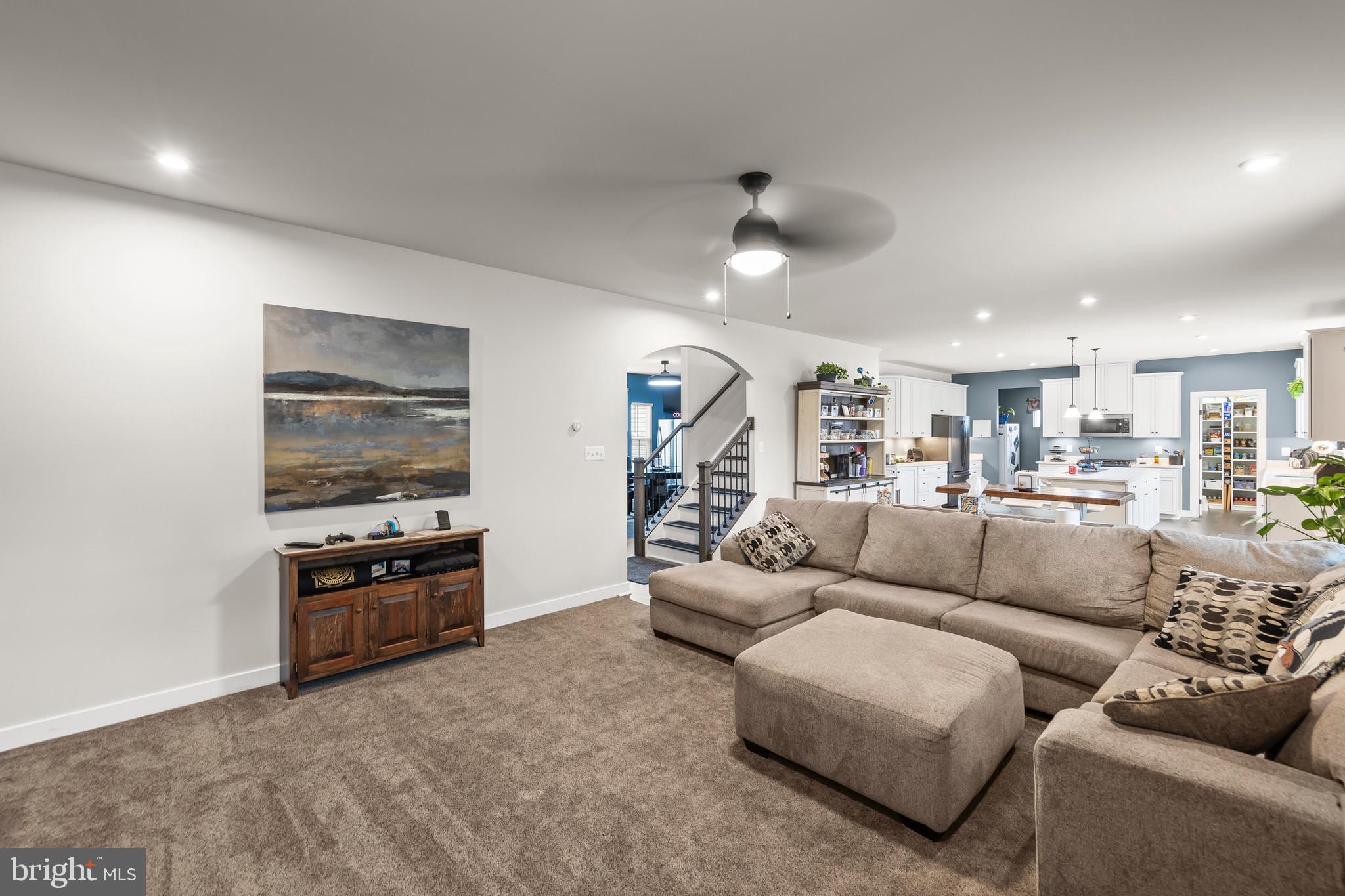 MOUNTAIN VIEW ESTATES - Residential