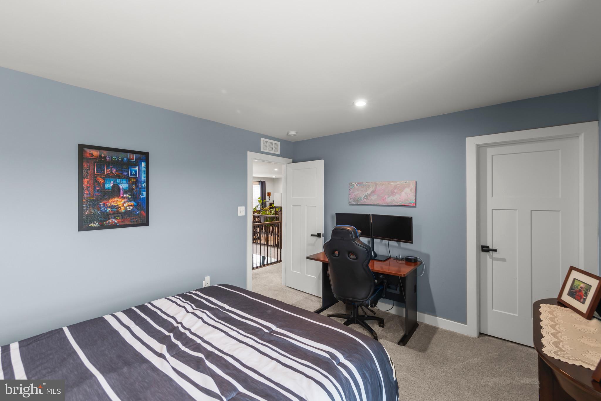 MOUNTAIN VIEW ESTATES - Residential