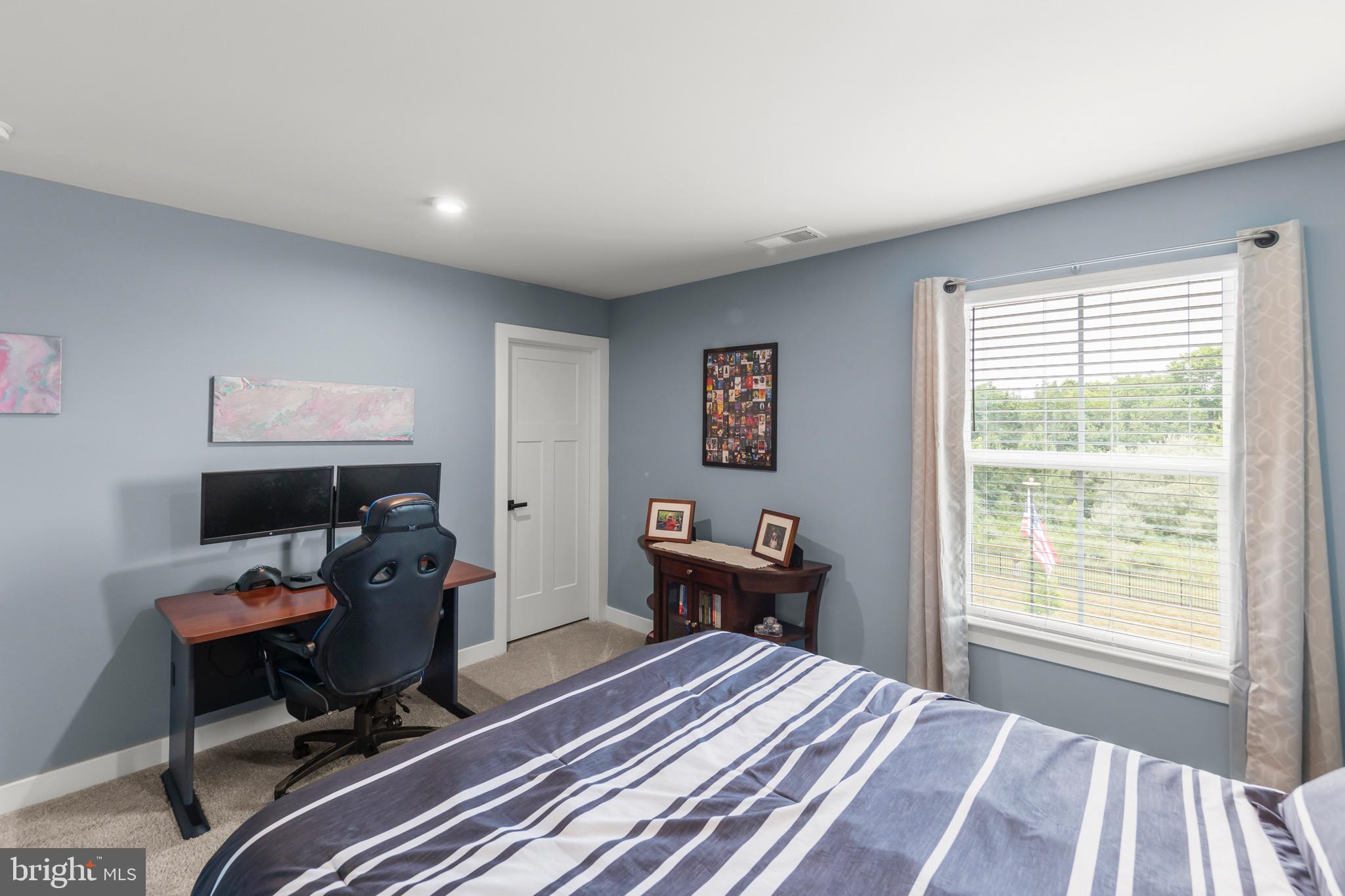 MOUNTAIN VIEW ESTATES - Residential