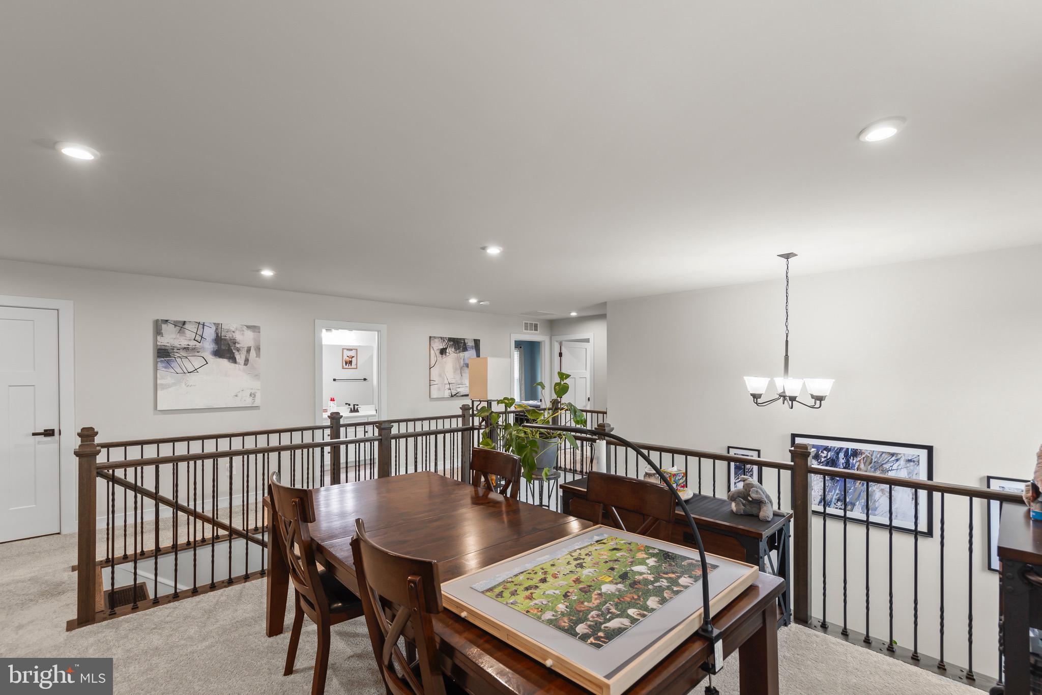 MOUNTAIN VIEW ESTATES - Residential