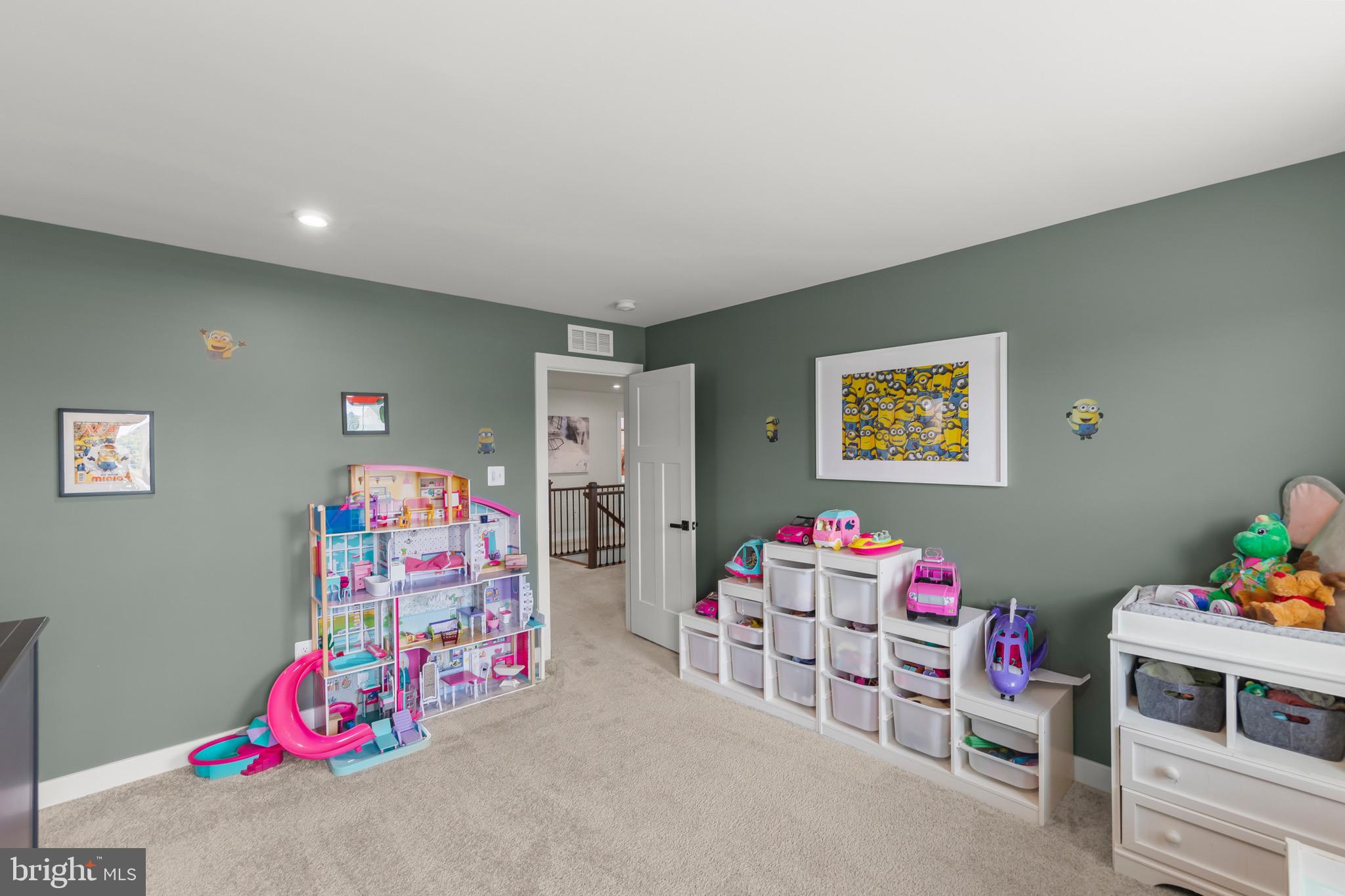 MOUNTAIN VIEW ESTATES - Residential