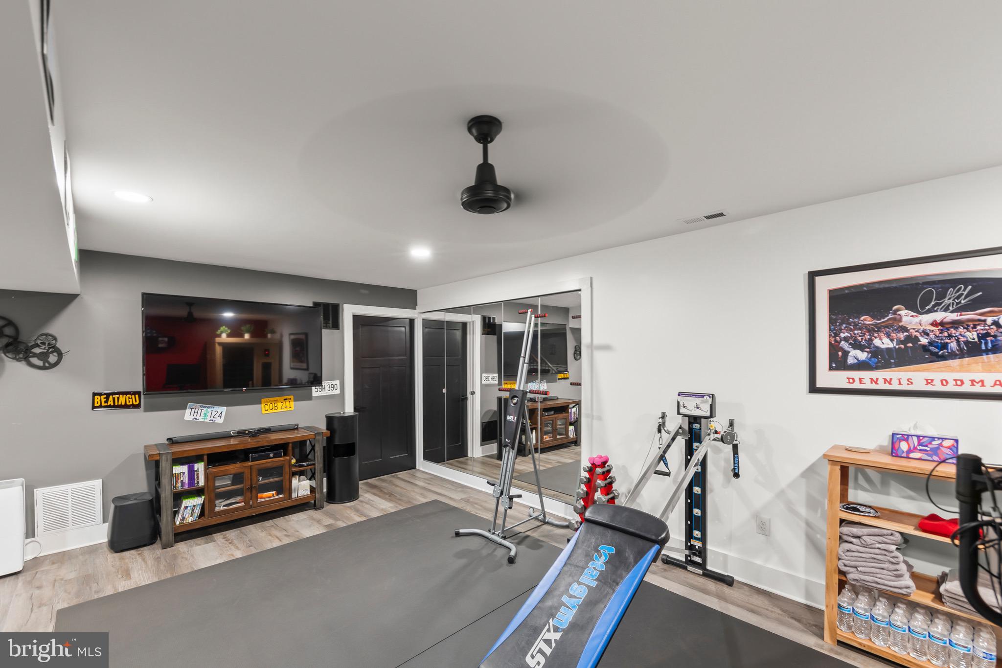 MOUNTAIN VIEW ESTATES - Residential