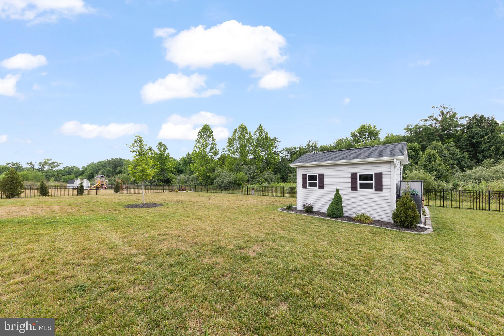 MOUNTAIN VIEW ESTATES - Residential