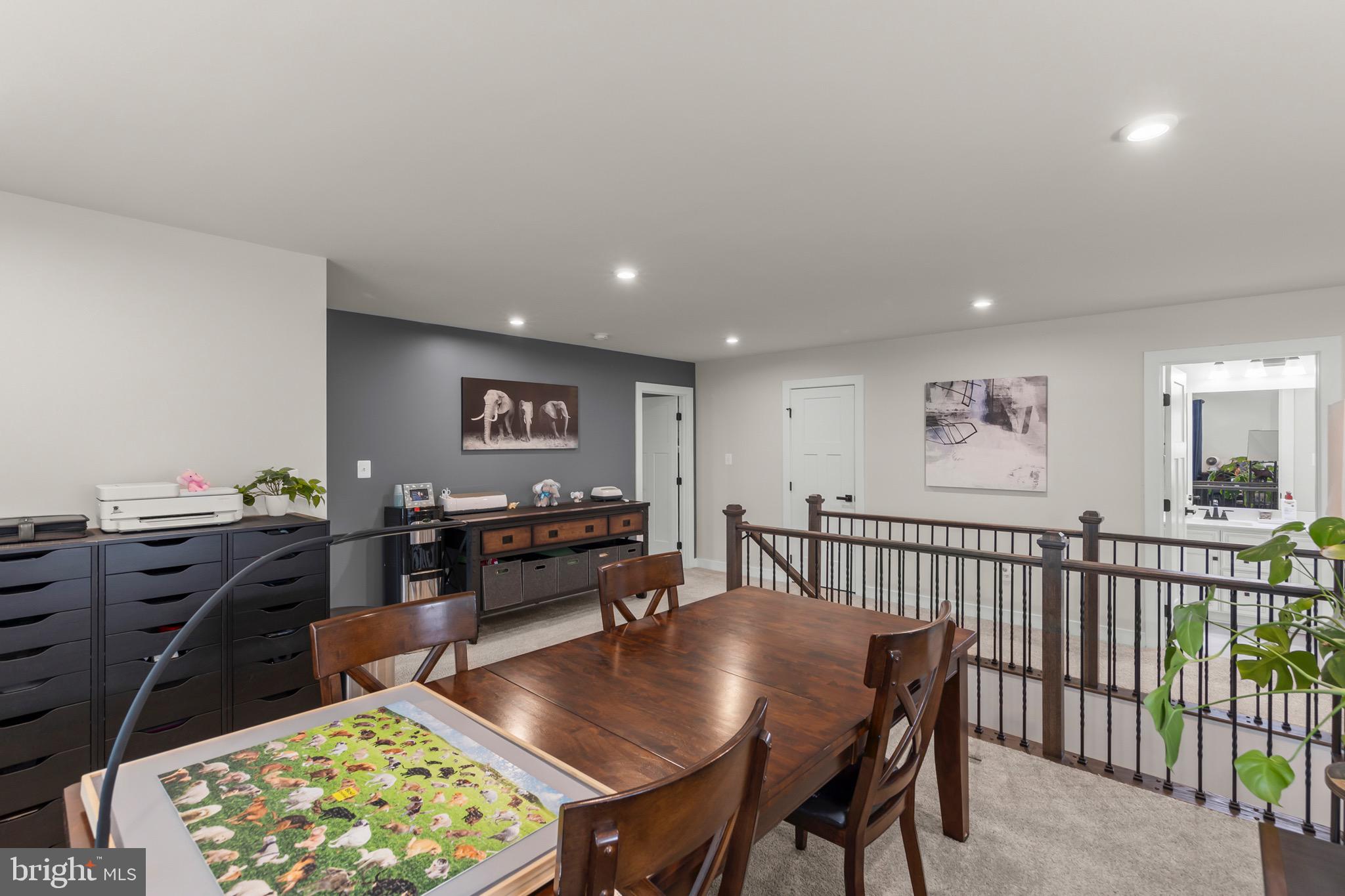 MOUNTAIN VIEW ESTATES - Residential