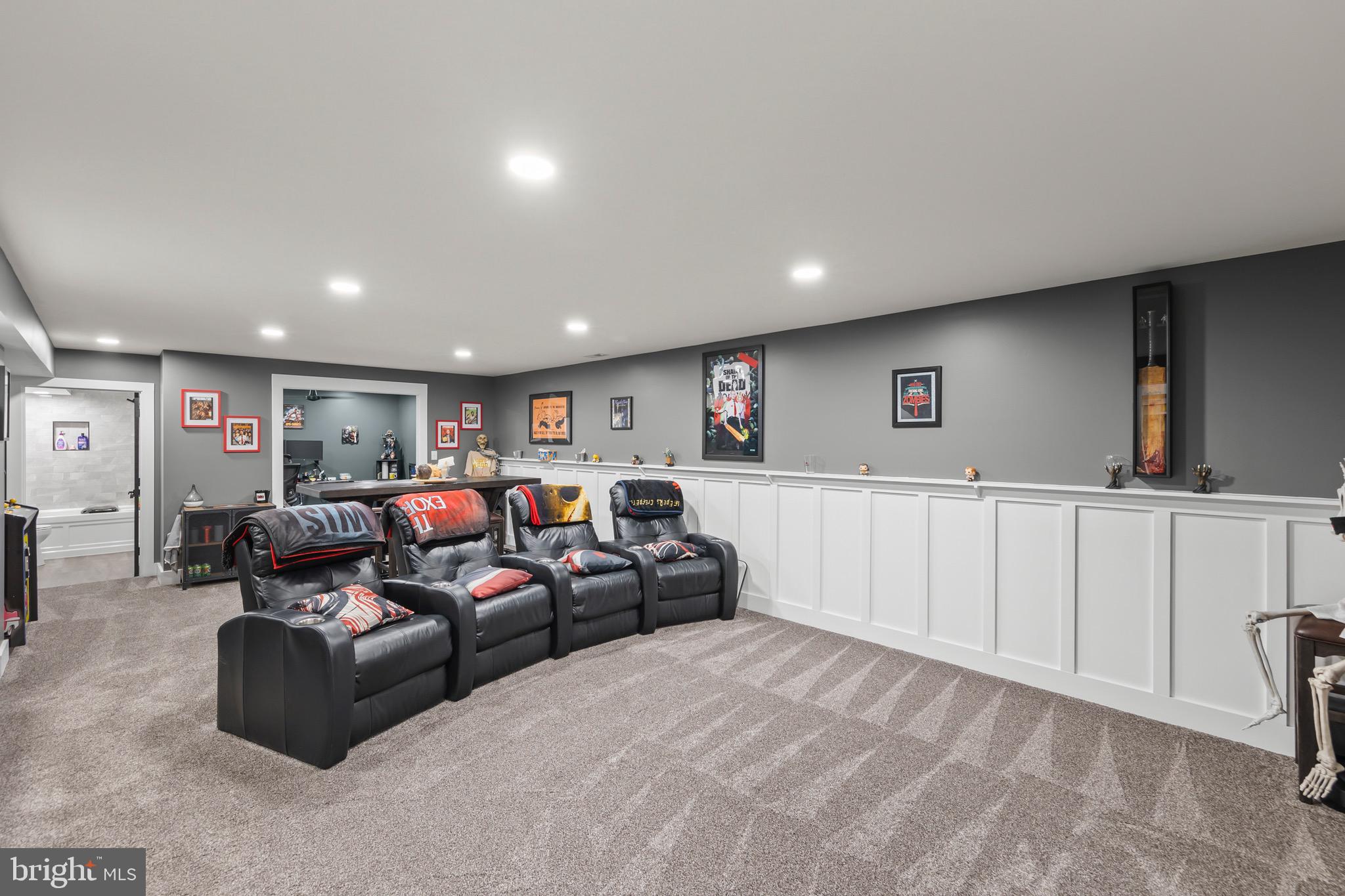 MOUNTAIN VIEW ESTATES - Residential