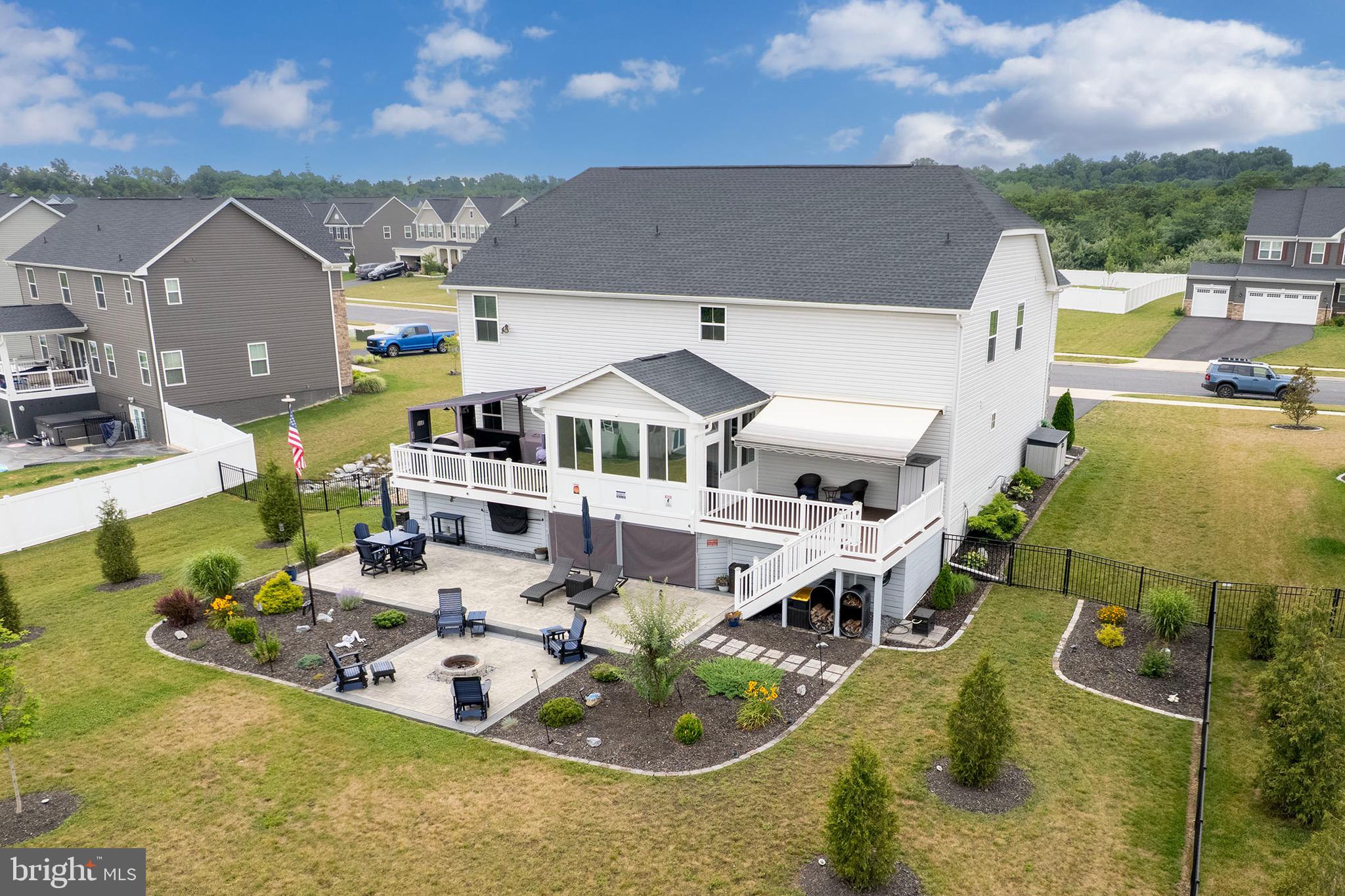 MOUNTAIN VIEW ESTATES - Residential
