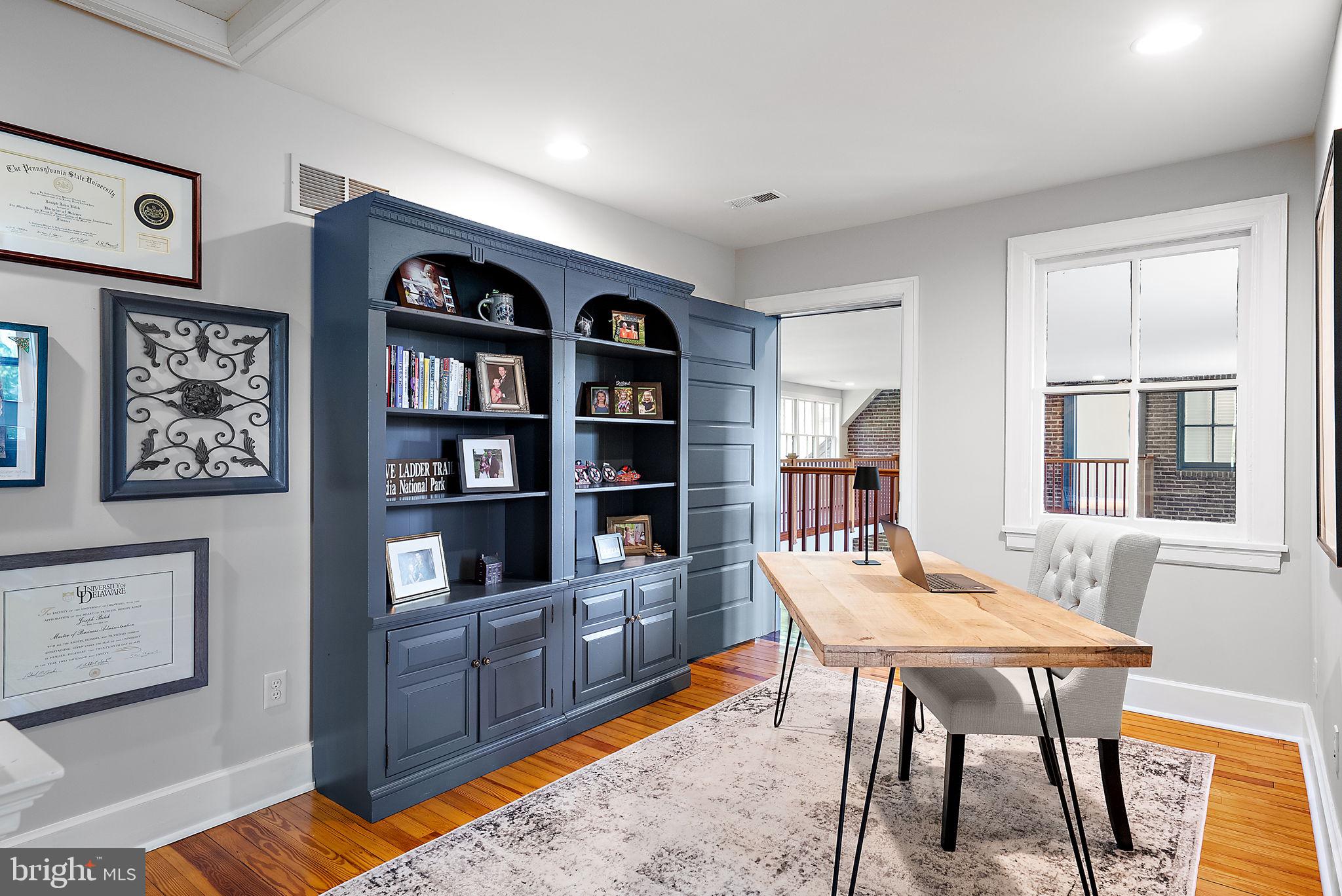 CENTREVILLE - Residential
