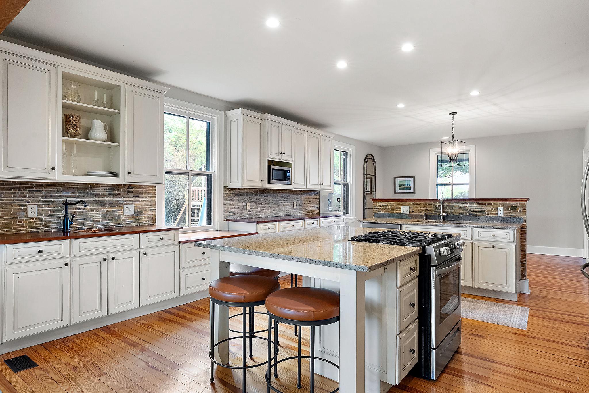 CENTREVILLE - Residential