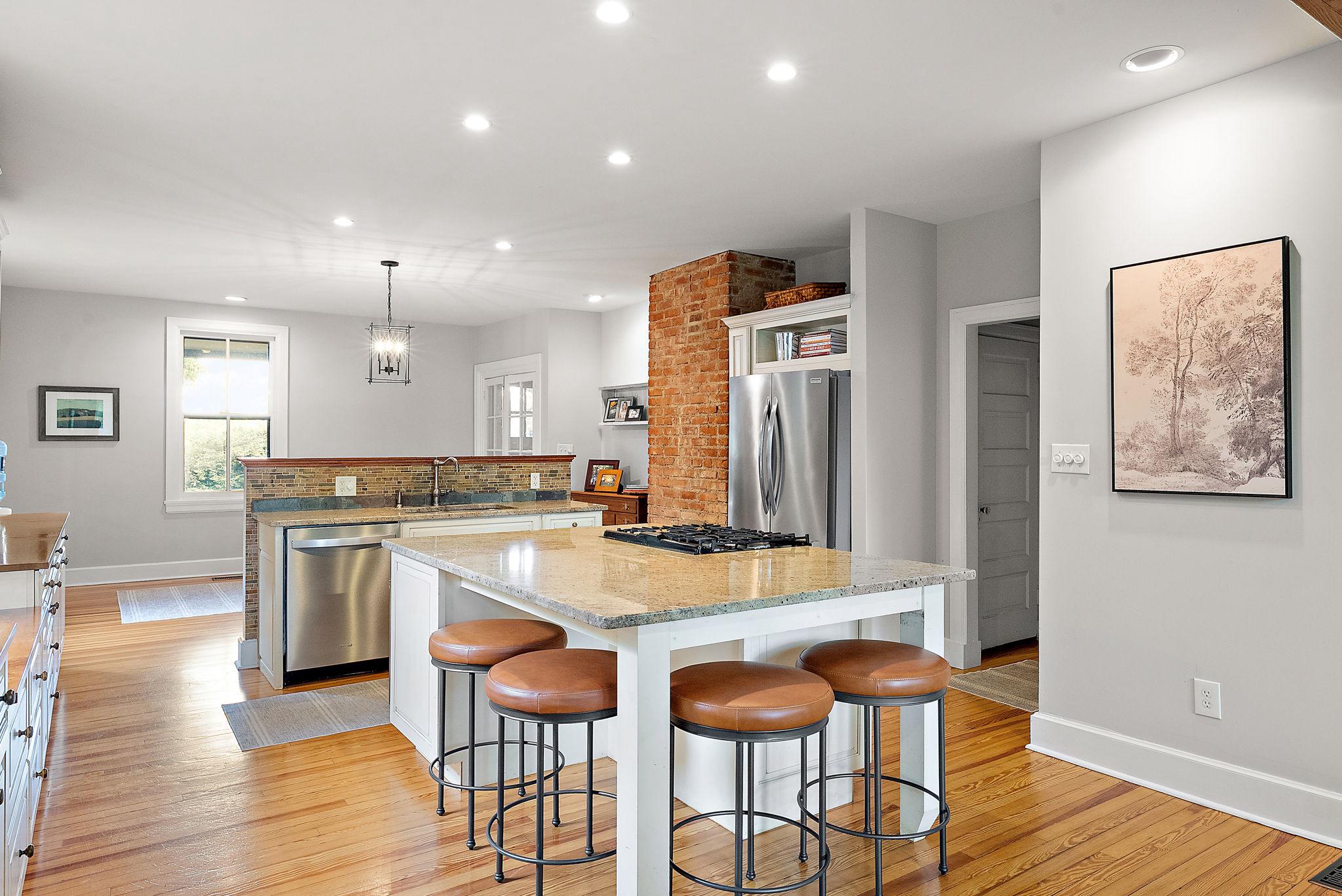 CENTREVILLE - Residential