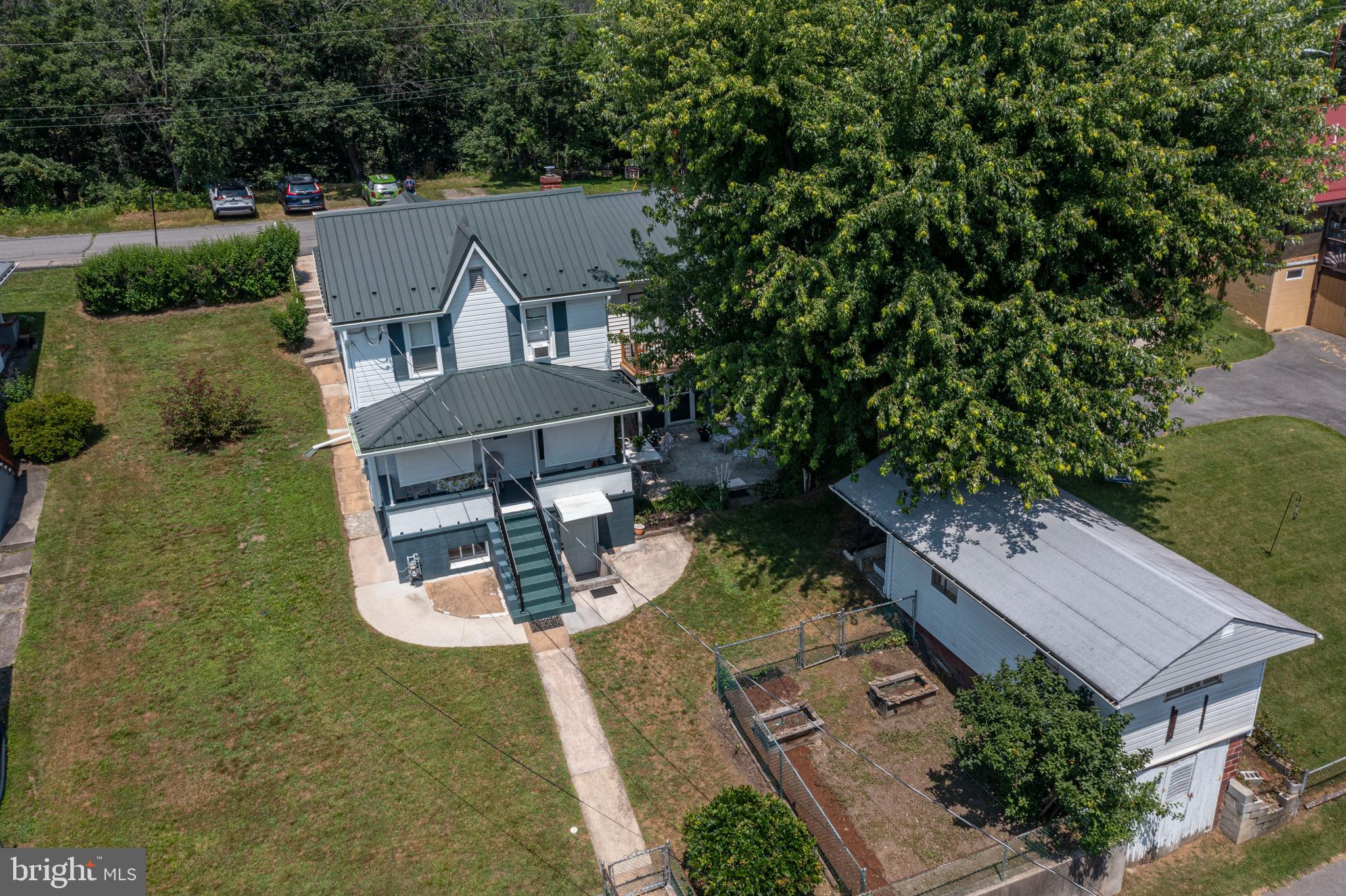 EAST SIDE - Residential