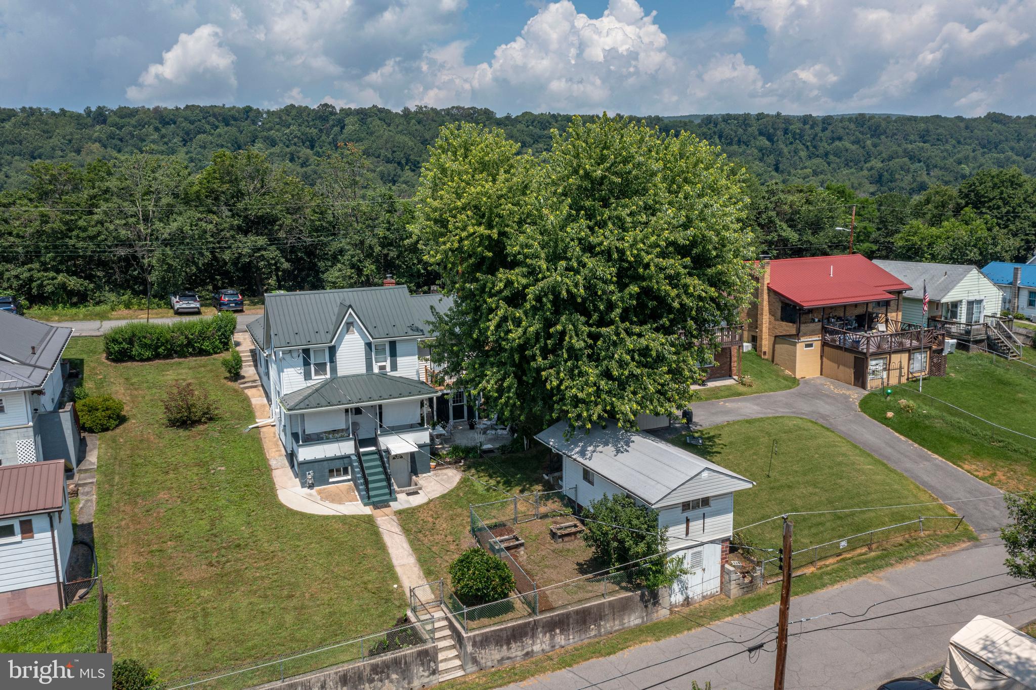 EAST SIDE - Residential