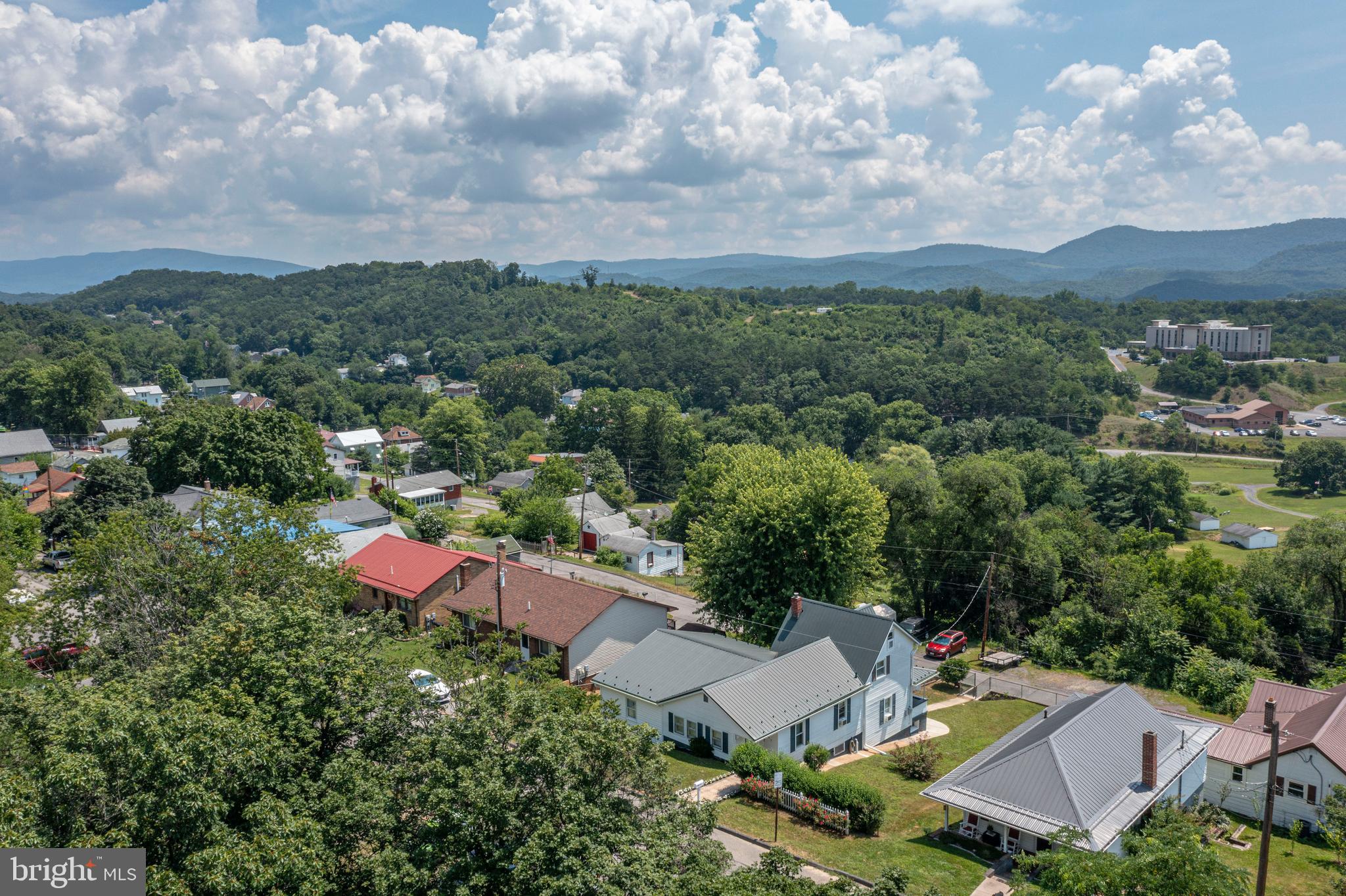 EAST SIDE - Residential