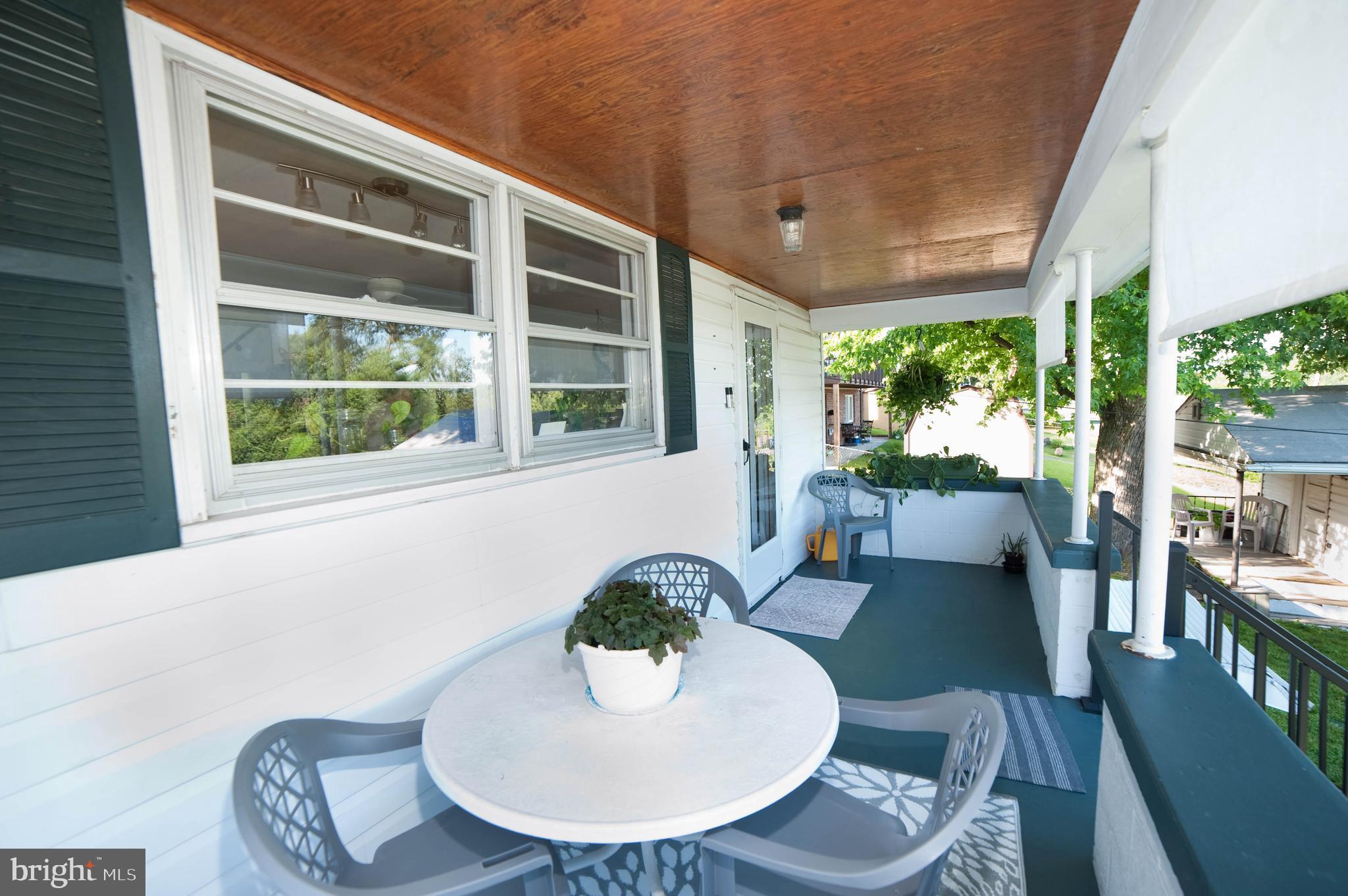 EAST SIDE - Residential