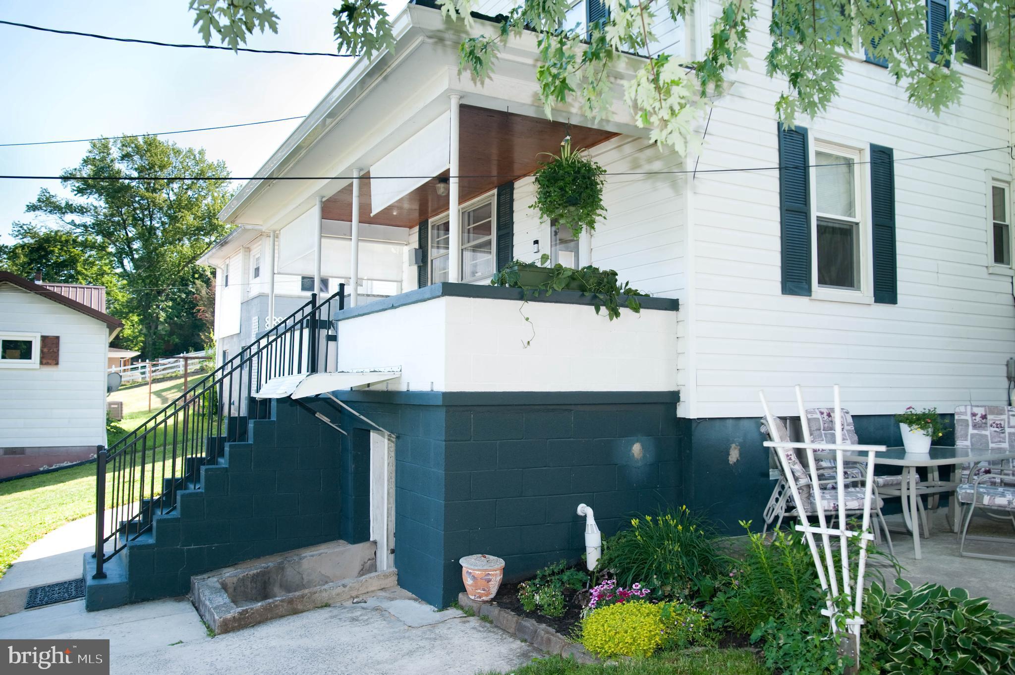 EAST SIDE - Residential
