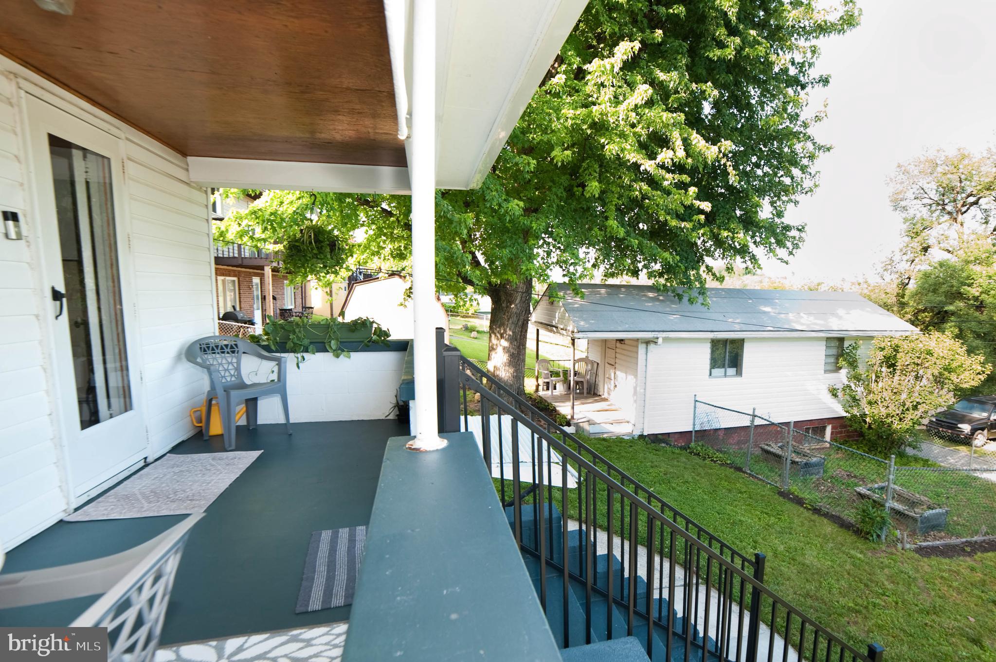 EAST SIDE - Residential